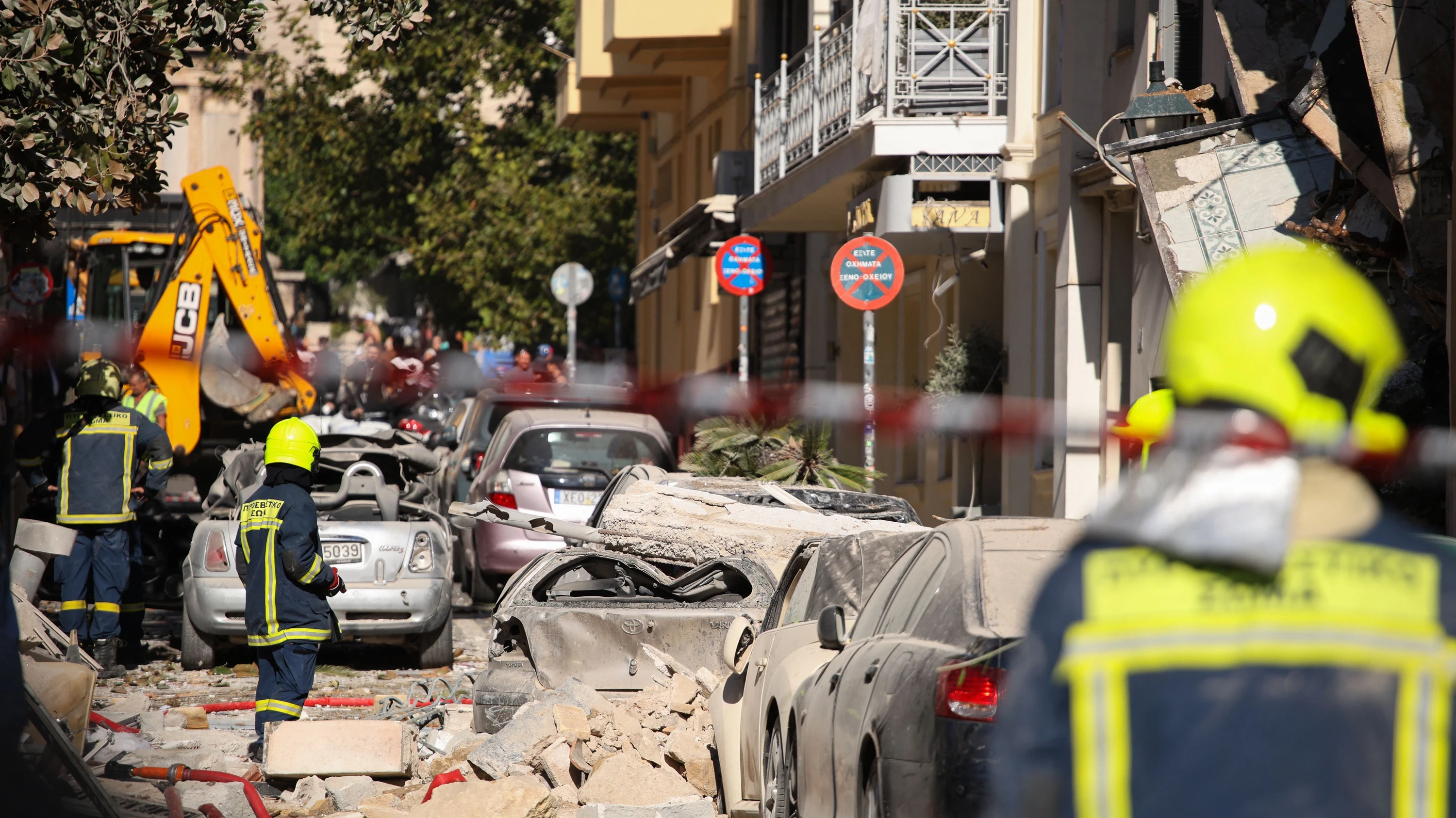 Nach Gasleck: Sechs Vermisste nach Explosion im Zentrum Athens