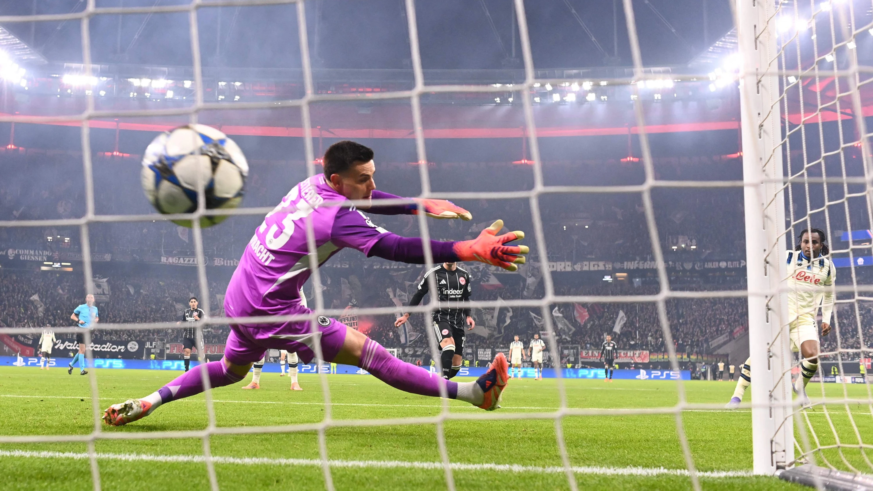 überfordert in Champions League: Die Eintracht ist der Königsklasse nicht gewachsen