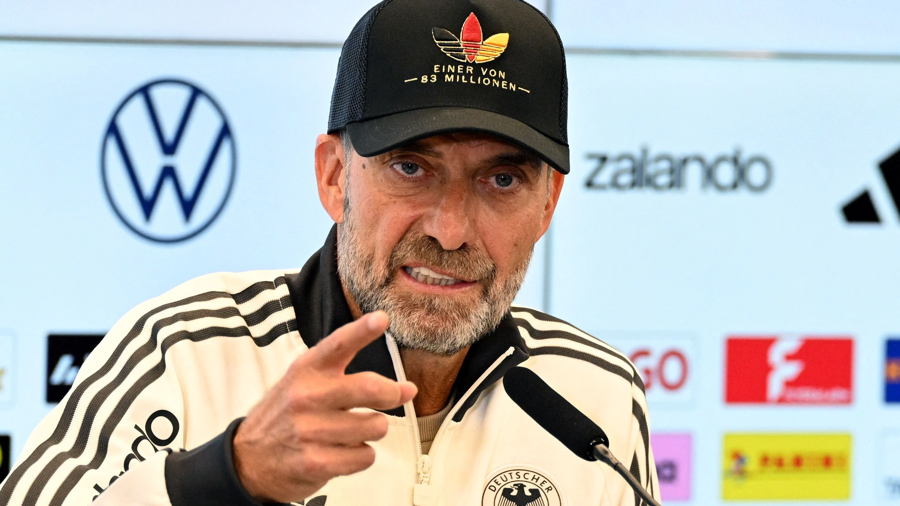 Vier von 83 Millionen: Was denken die Bundestrainer-Kollegen über Klopp? Vier von 83 Millionen: Was denken die Bundestrainer-Kollegen über Klopp?