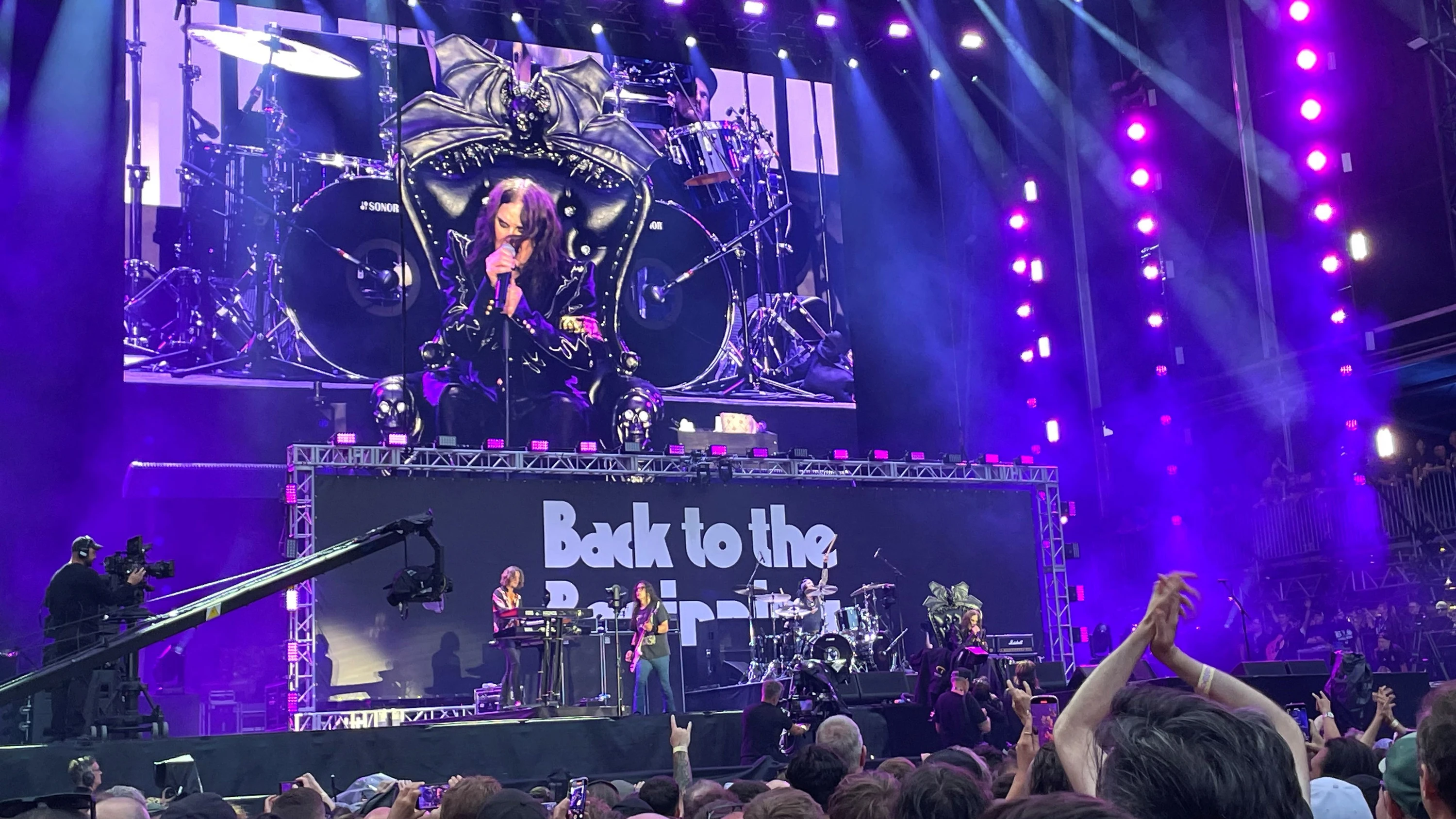 Sharon Osbourne: „Die Ärzte sagten zu Ozzy: Wenn du diese Show machst, war's das“ Sharon Osbourne: „Die Ärzte sagten zu Ozzy: Wenn du diese Show machst, war's das“