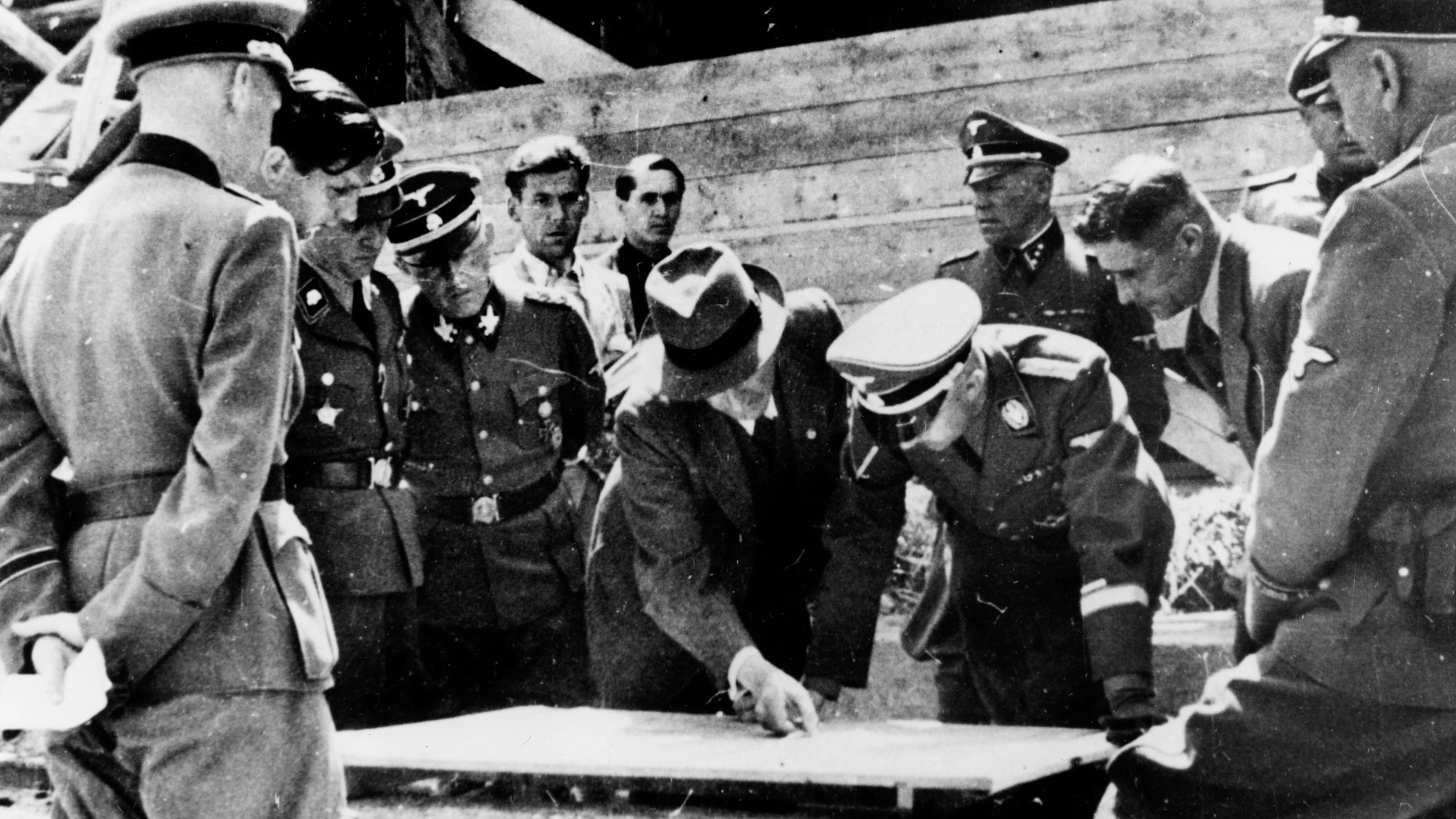 Unternehmen im NS-Staat: Mitverdienen am Holocaust