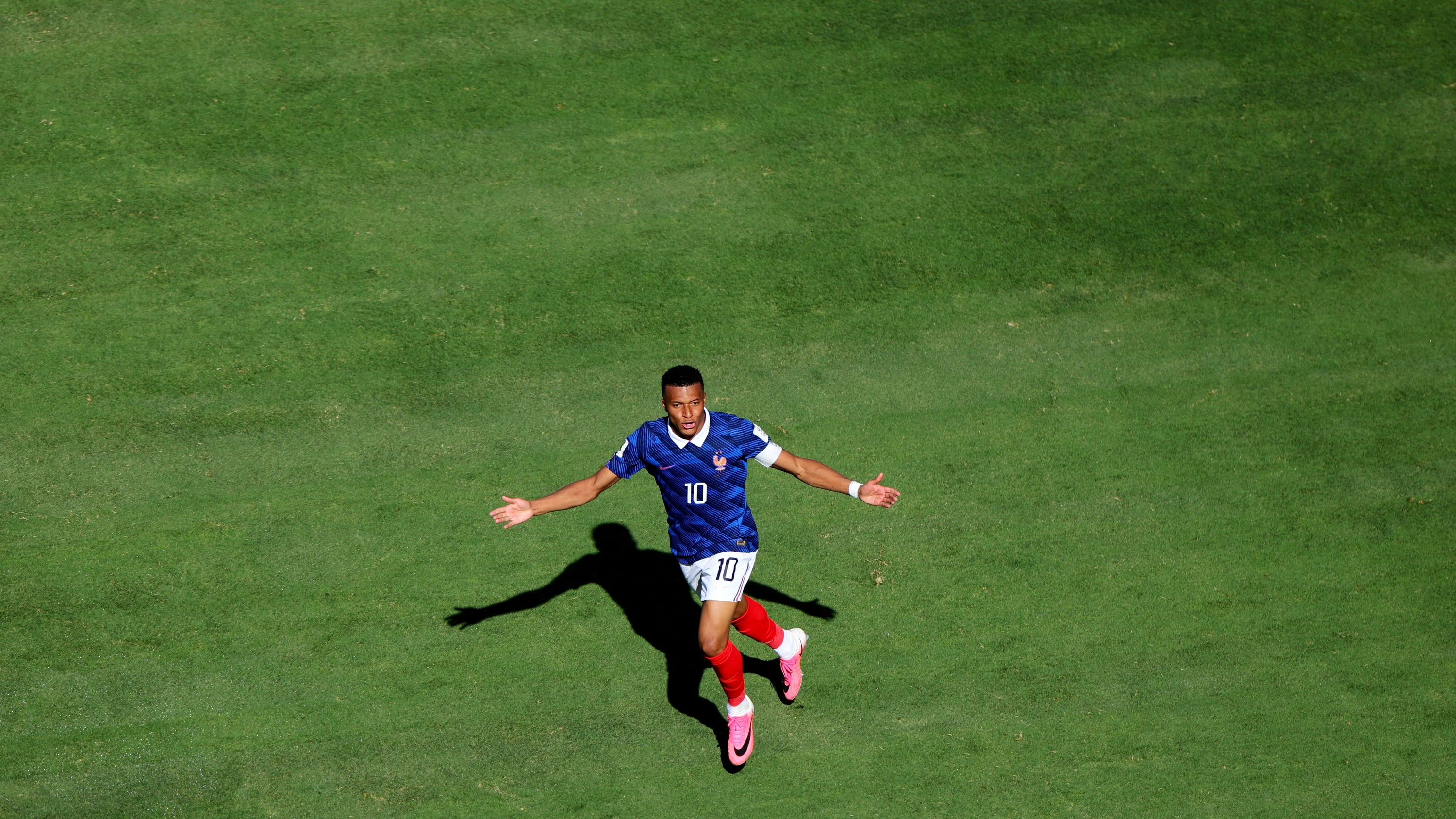 Gegen Senegal: Superstar Mbappé führt Franzosen zum Auftaktsieg Gegen Senegal: Superstar Mbappé führt Franzosen zum Auftaktsieg