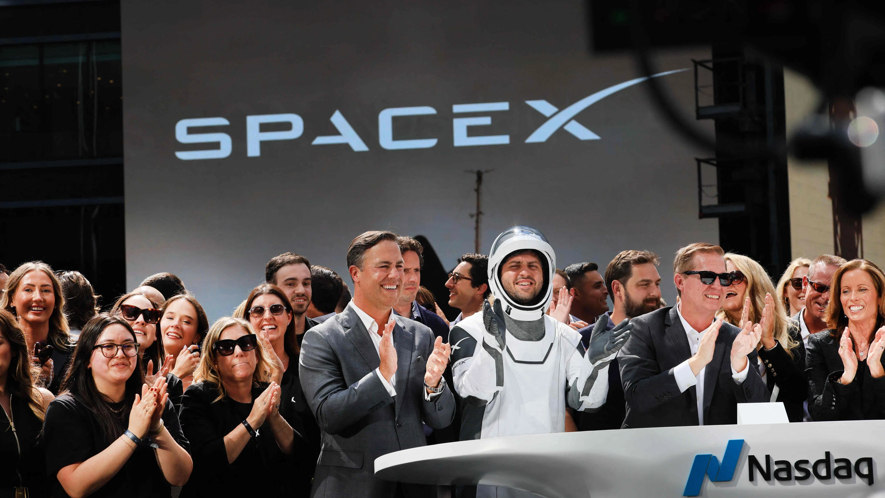 RaketenStart: Die lange Wette auf SpaceX RaketenStart: Die lange Wette auf SpaceX