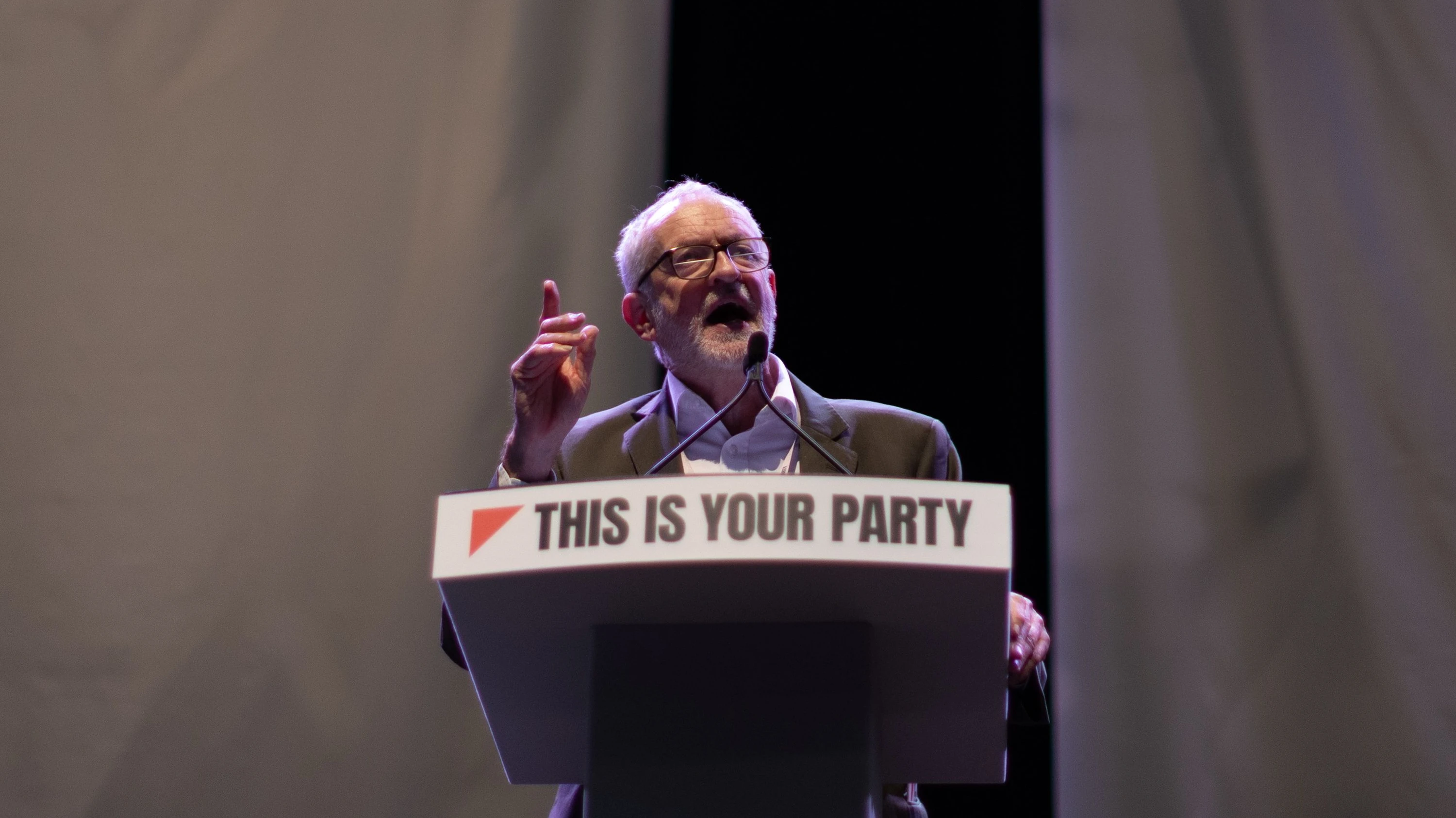 Erster Parteitag: Corbyn darf seine neue Partei nicht allein führen