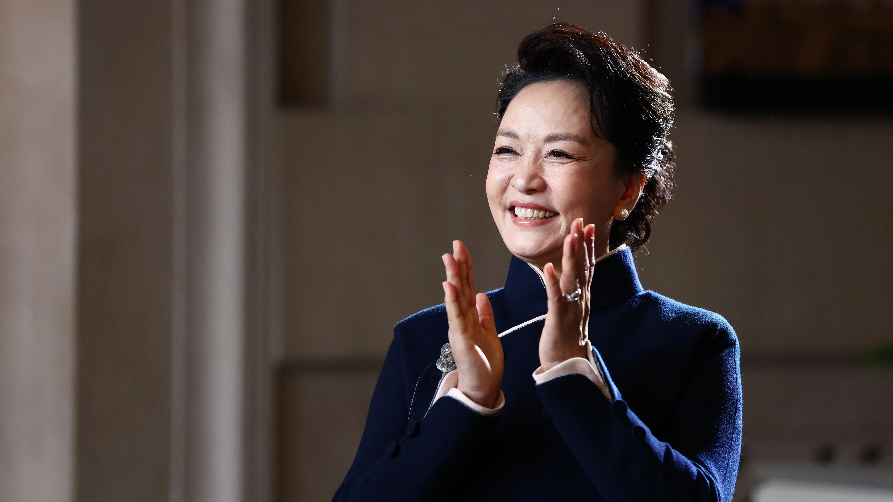 Xis Ehefrau Peng Liyuan: Chinas Sopran und First Lady Xis Ehefrau Peng Liyuan: Chinas Sopran und First Lady