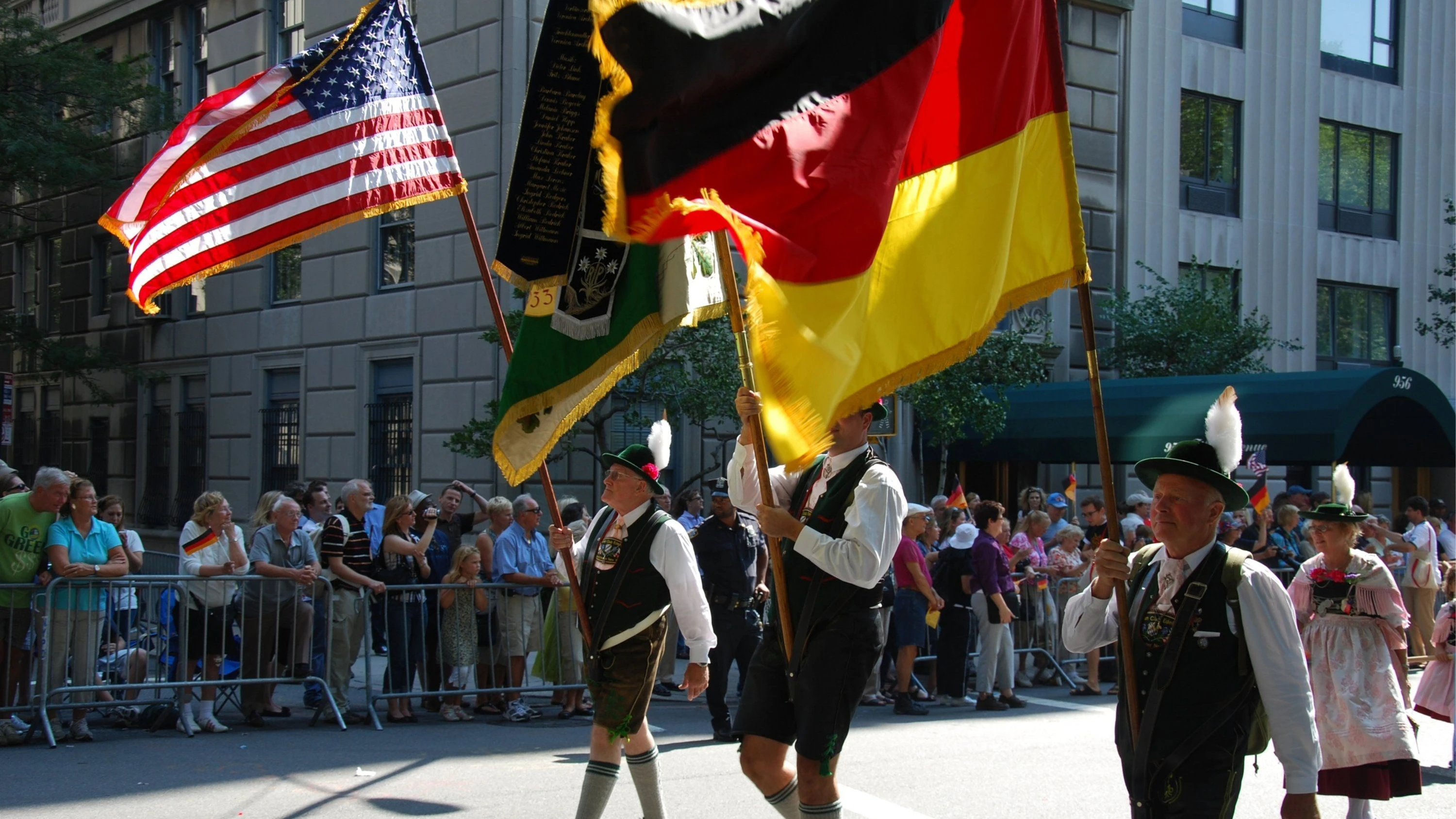 Politische bücher: Was wäre die Welt nur ohne die Amerikaner? Politische bücher: Was wäre die Welt nur ohne die Amerikaner?