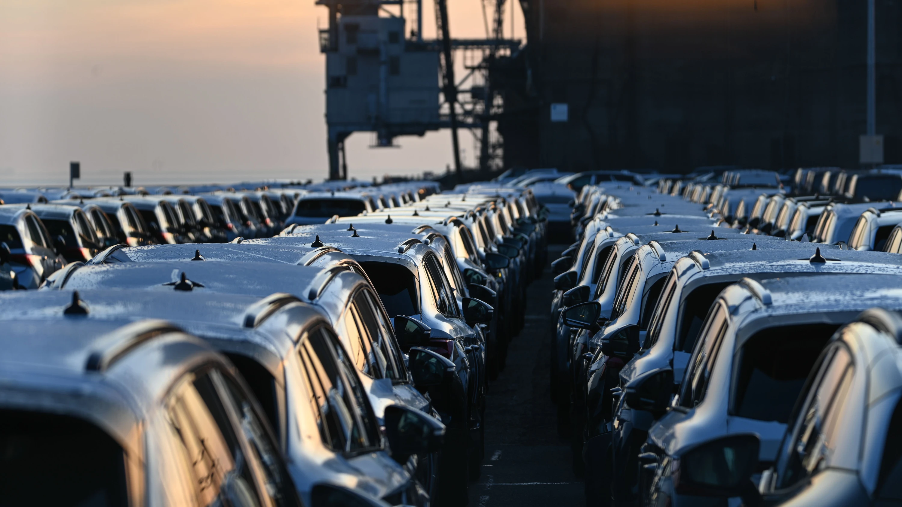 Die VW-Story Folge 5: Wie VW zwischen den Weltmächten zerrieben wird Die VW-Story Folge 5: Wie VW zwischen den Weltmächten zerrieben wird