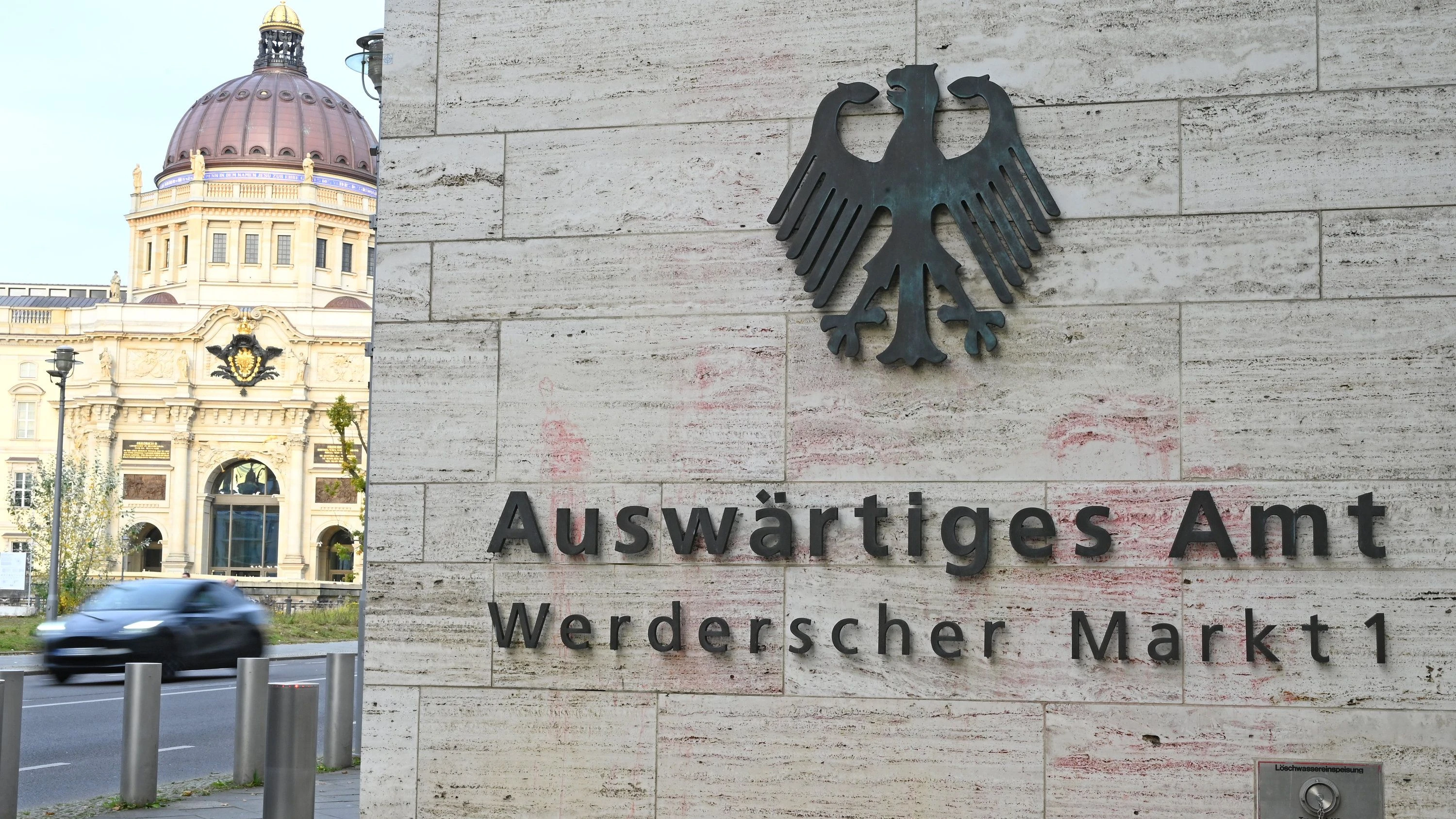 Botschafter einbestellt: Bundesregierung sieht Beweise für russische Einmischung Botschafter einbestellt: Bundesregierung sieht Beweise für russische Einmischung