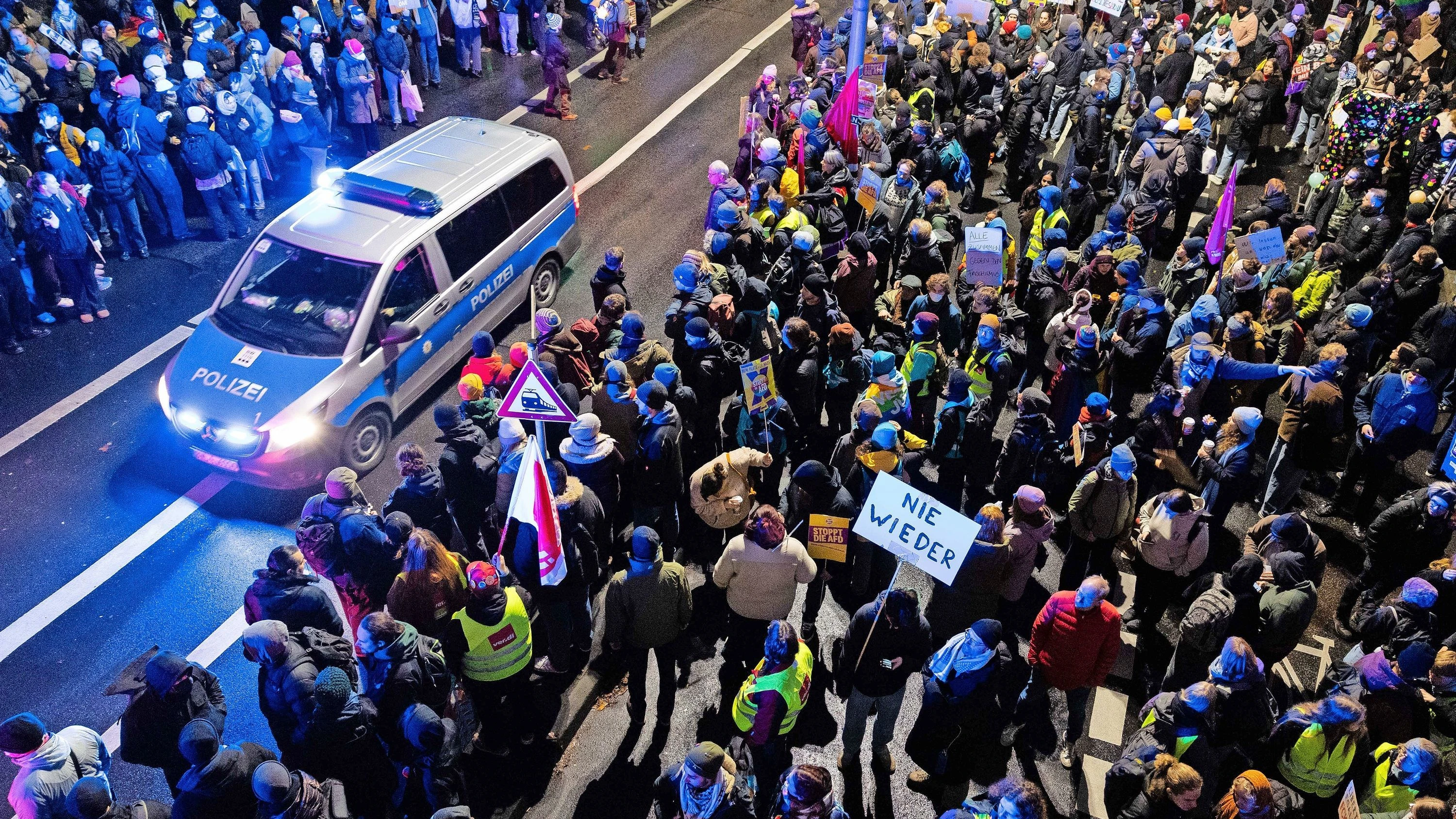 Polizeichef kontert Vorwürfe: „Friedliche Demonstranten hatten die Möglichkeit, sich zu entfernen“