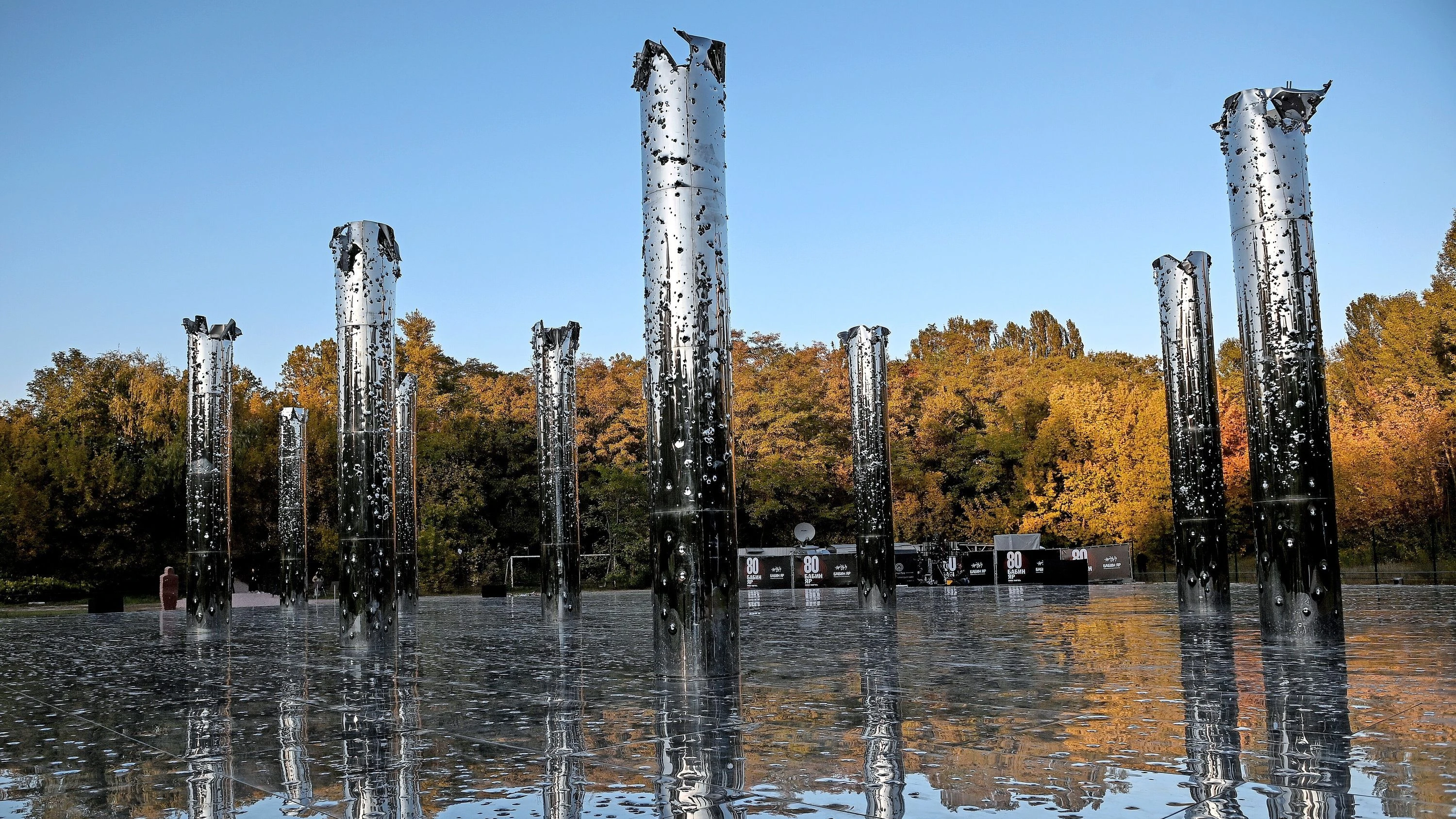 Bild: Roman „Babyn Jar“: Ein von Maschinengewehren geprägtes Buch