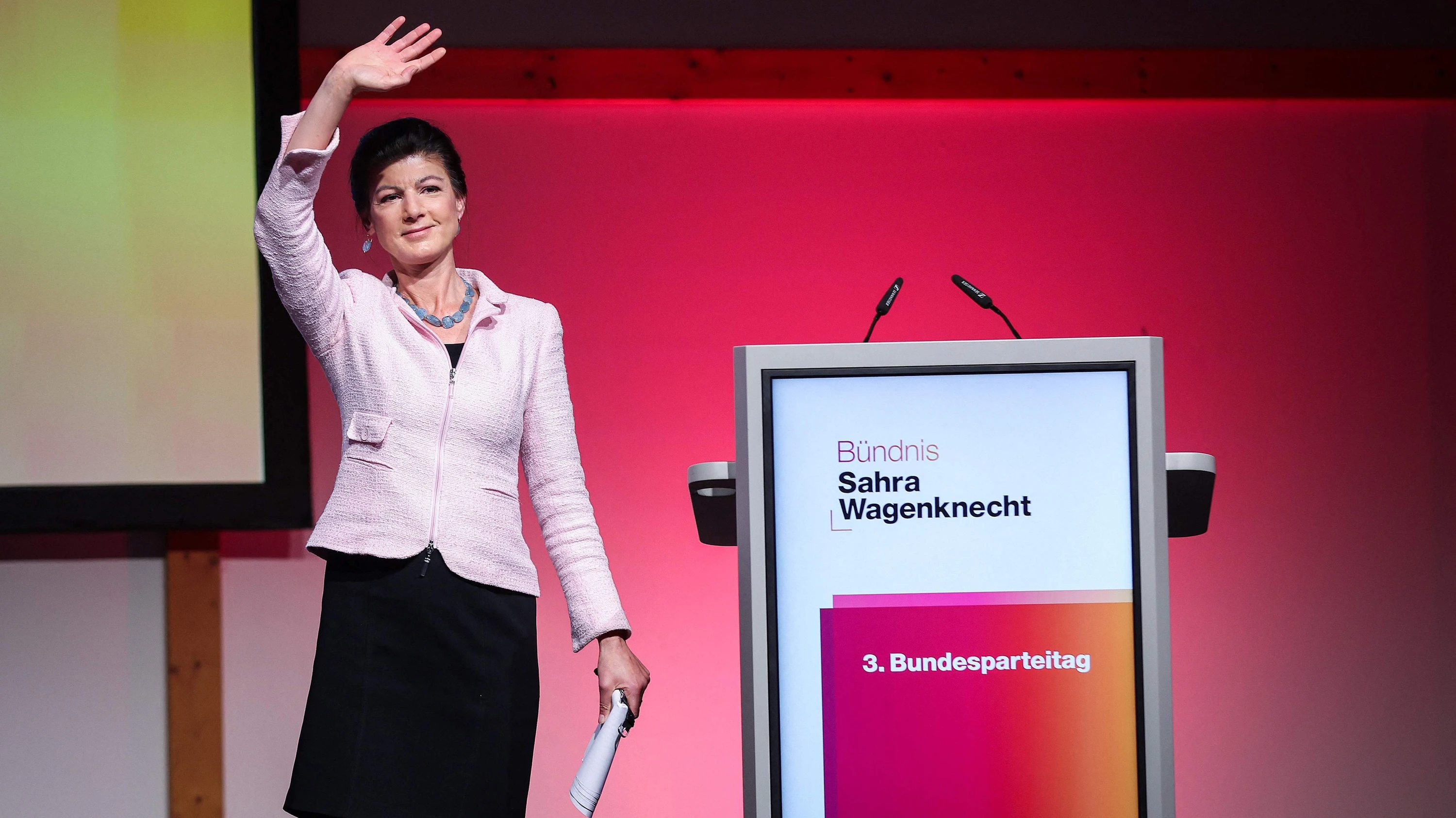 Liveblog Bundespolitik: BSW streicht Wagenknecht aus dem Parteinamen