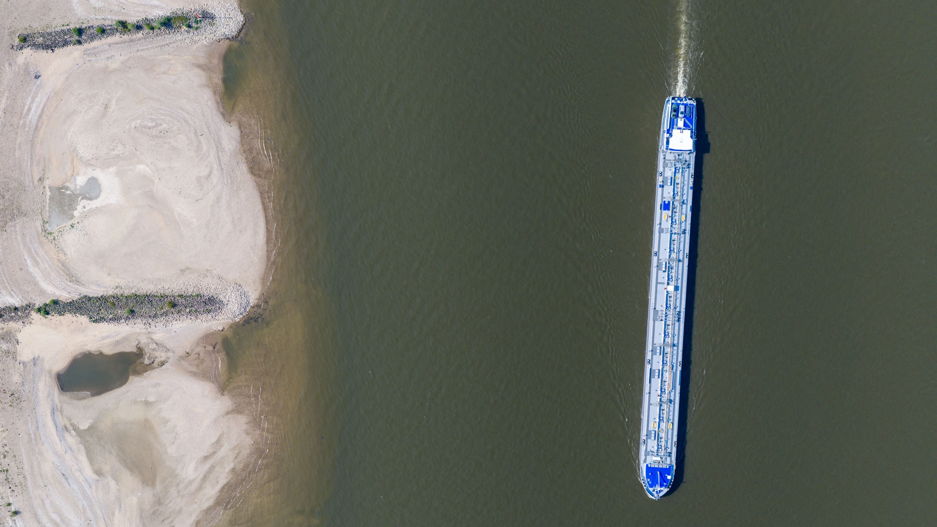 Niedrigwasser im Rhein: Und es soll noch trockener werden Niedrigwasser im Rhein: Und es soll noch trockener werden