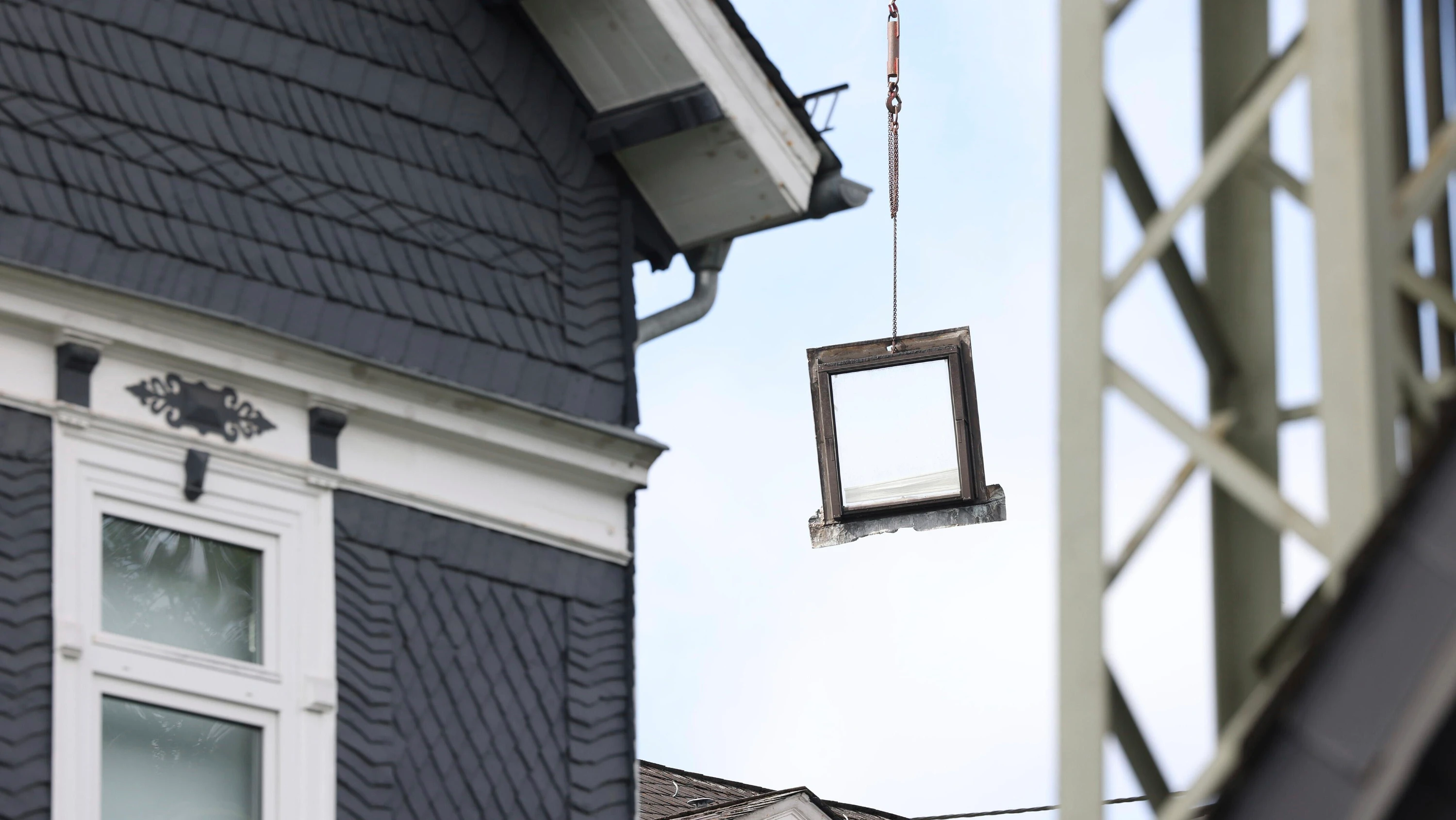 Immobilien vor Gericht: Alle Hauseigentümer müssen für neue Dachfenster zahlen