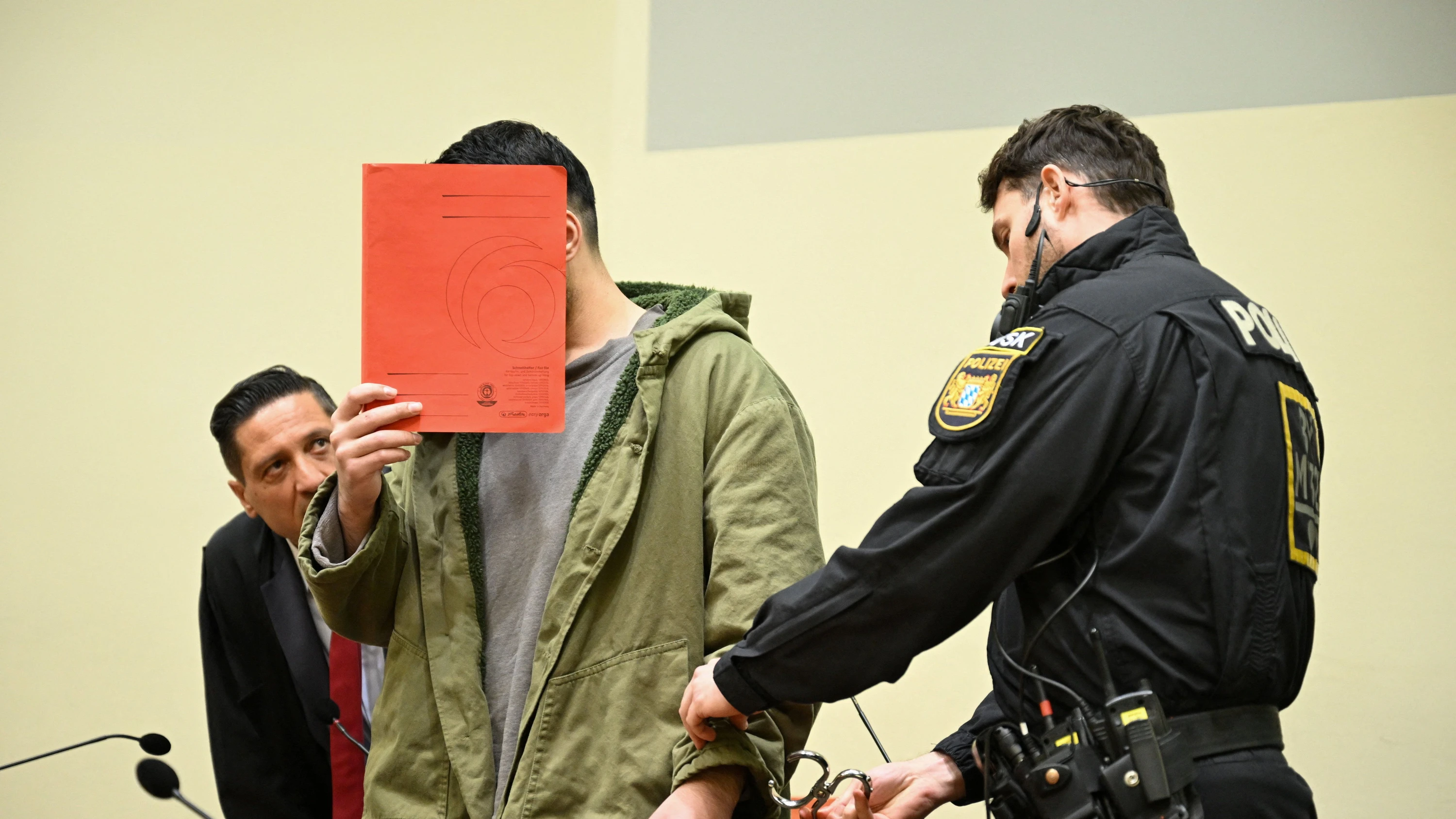 Anschlag Auf Verdi-Demo: „Er fuhr, ohne zu bremsen, durch die Menschen durch“