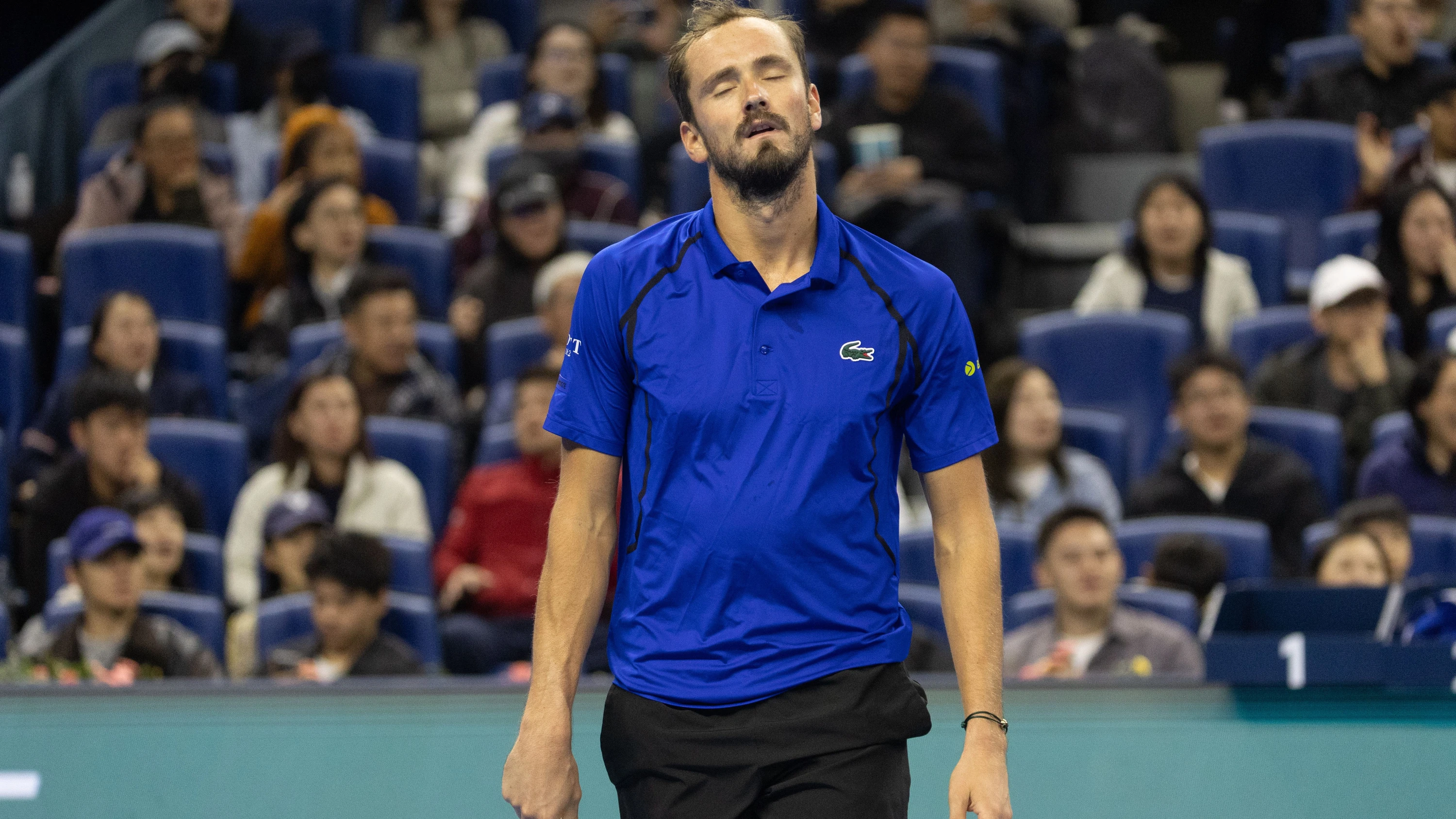 Eklat im Tennis: Medwedew schießt Fan ab – und wird disqualifiziert