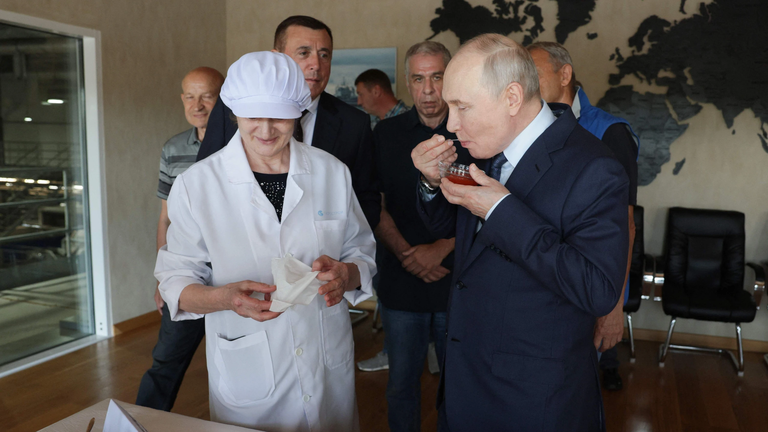 Liveblog Ukrainekrieg: Putin verkostet Kaviar – und provoziert Japan