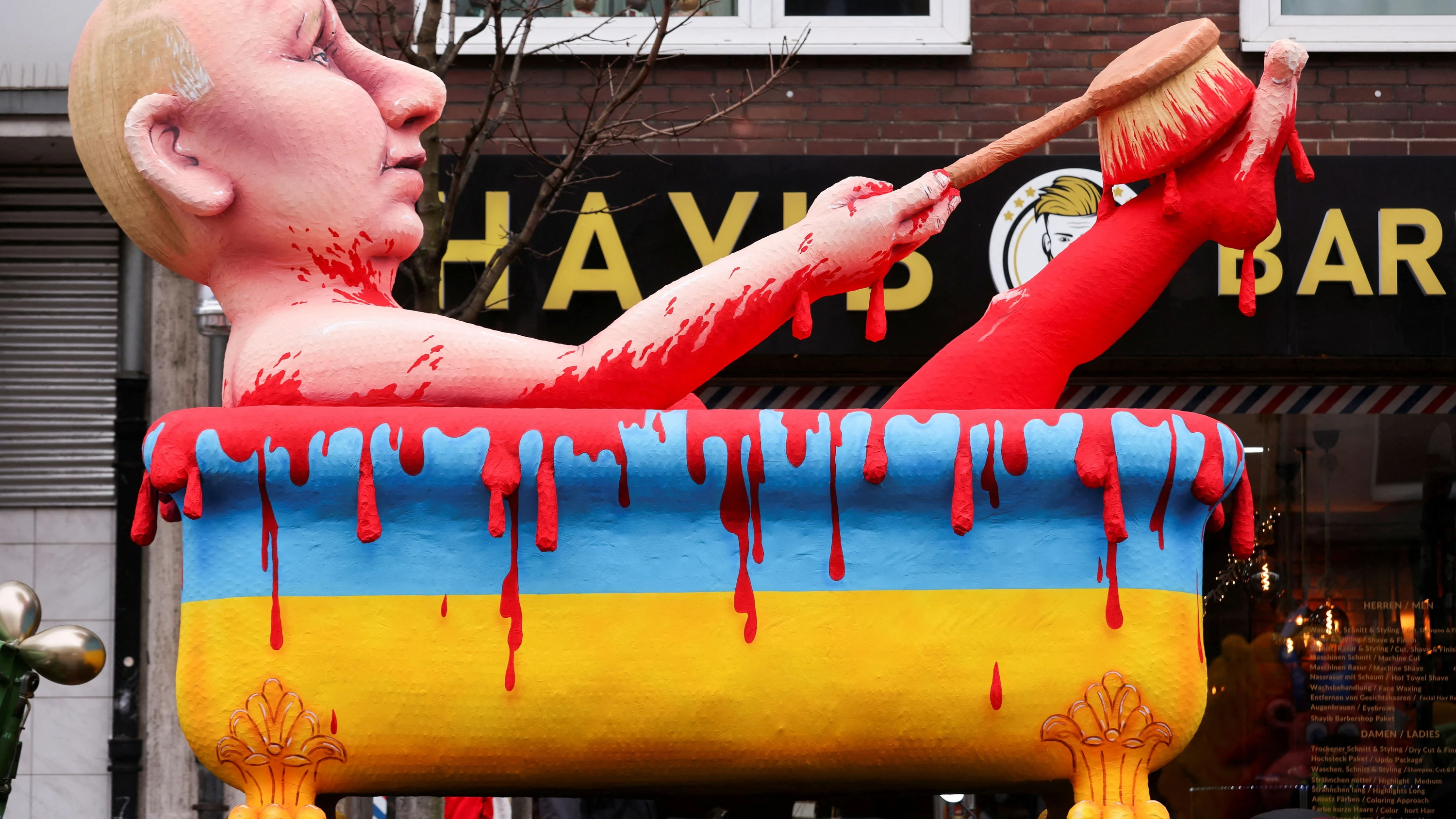 F.A.Z. Podcast für Deutschland: Putins Angst vor Pappfiguren – „Der russische Humor ist ausgereist