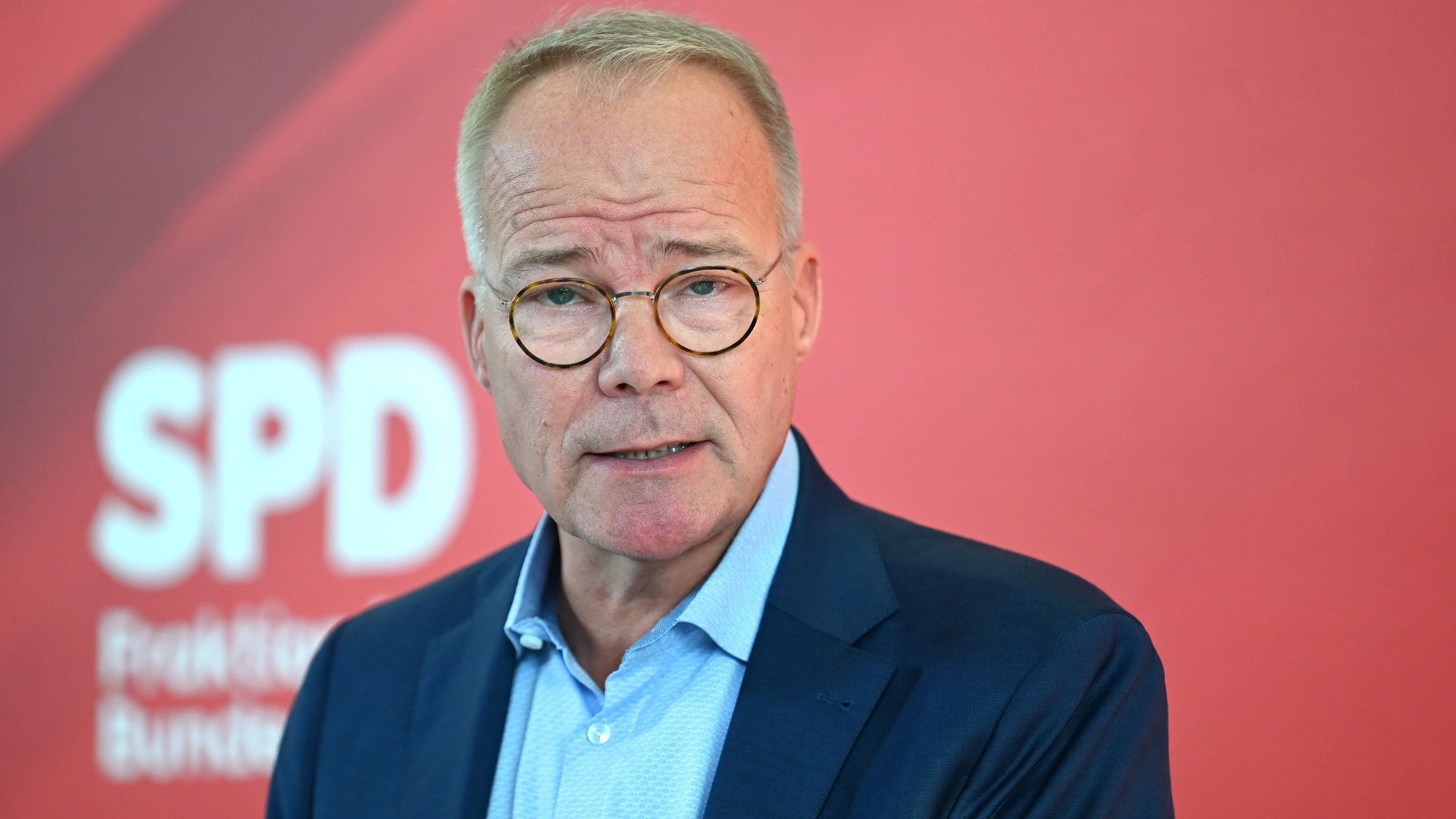 Liveblog Bundespolitik: Miersch: Verabschiedung des Rentenpakets in kommender Woche