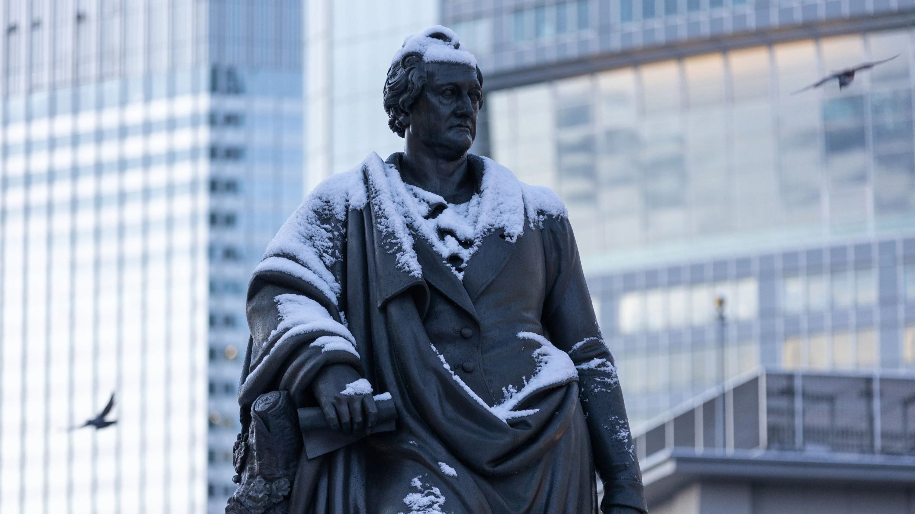 Hamburg: Goethe-Figur an Schule gestohlen worden