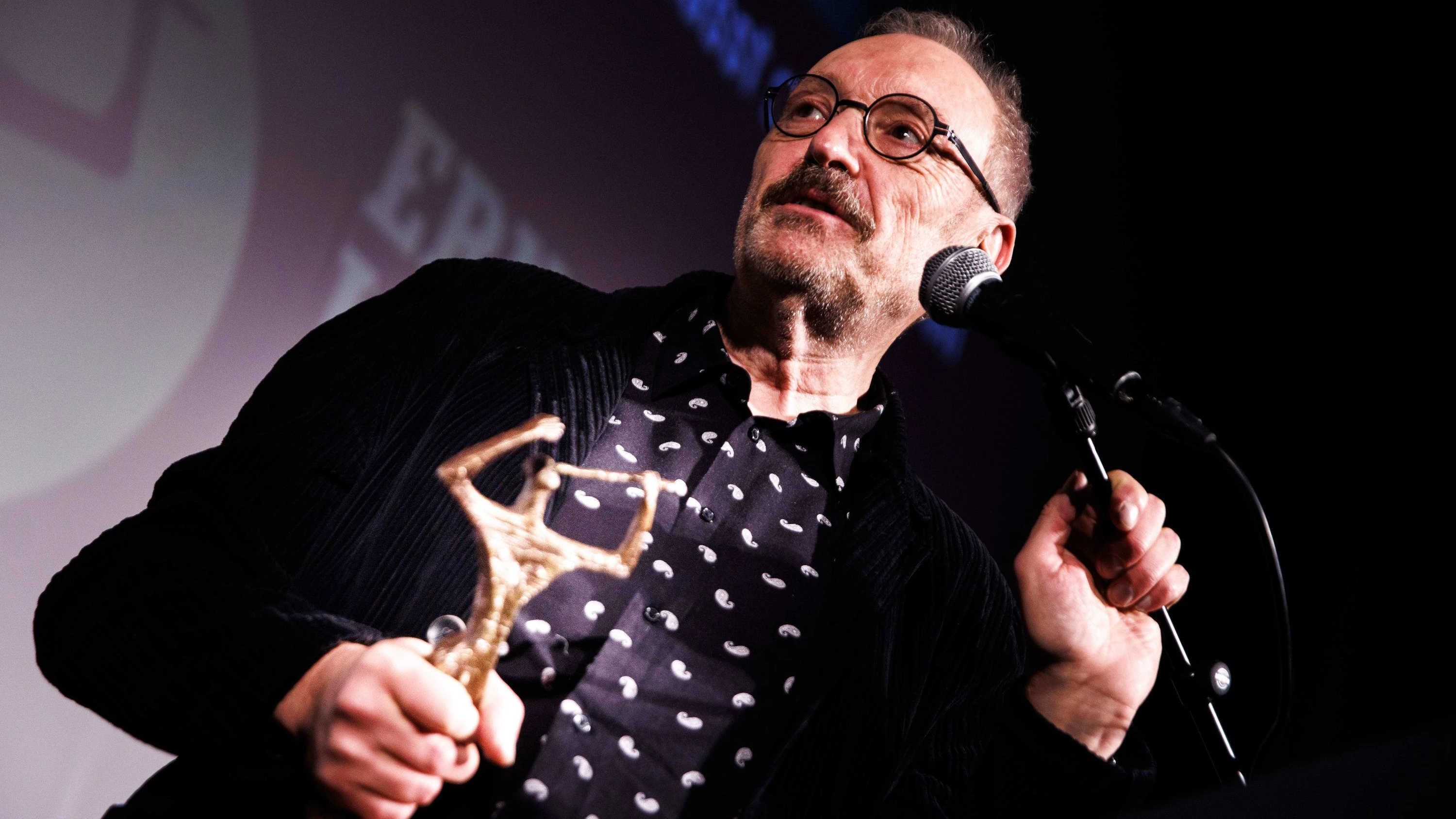 Interview Josef Hader: „Ob ich am Ende froh bin, dass wer da ist?“
