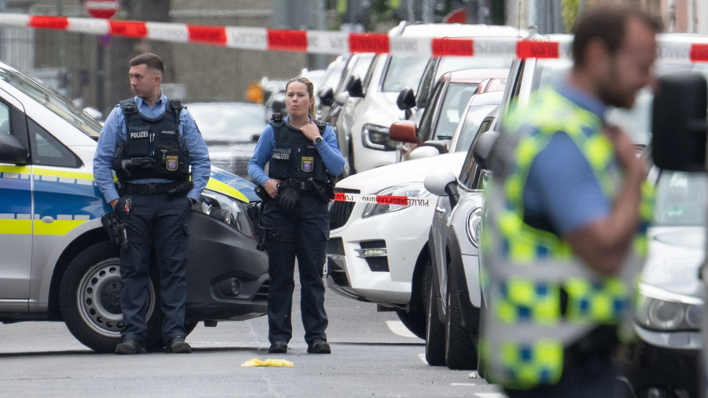 Frankfurt: Neunzehnjähriger tot neben Parkhaus gefunden