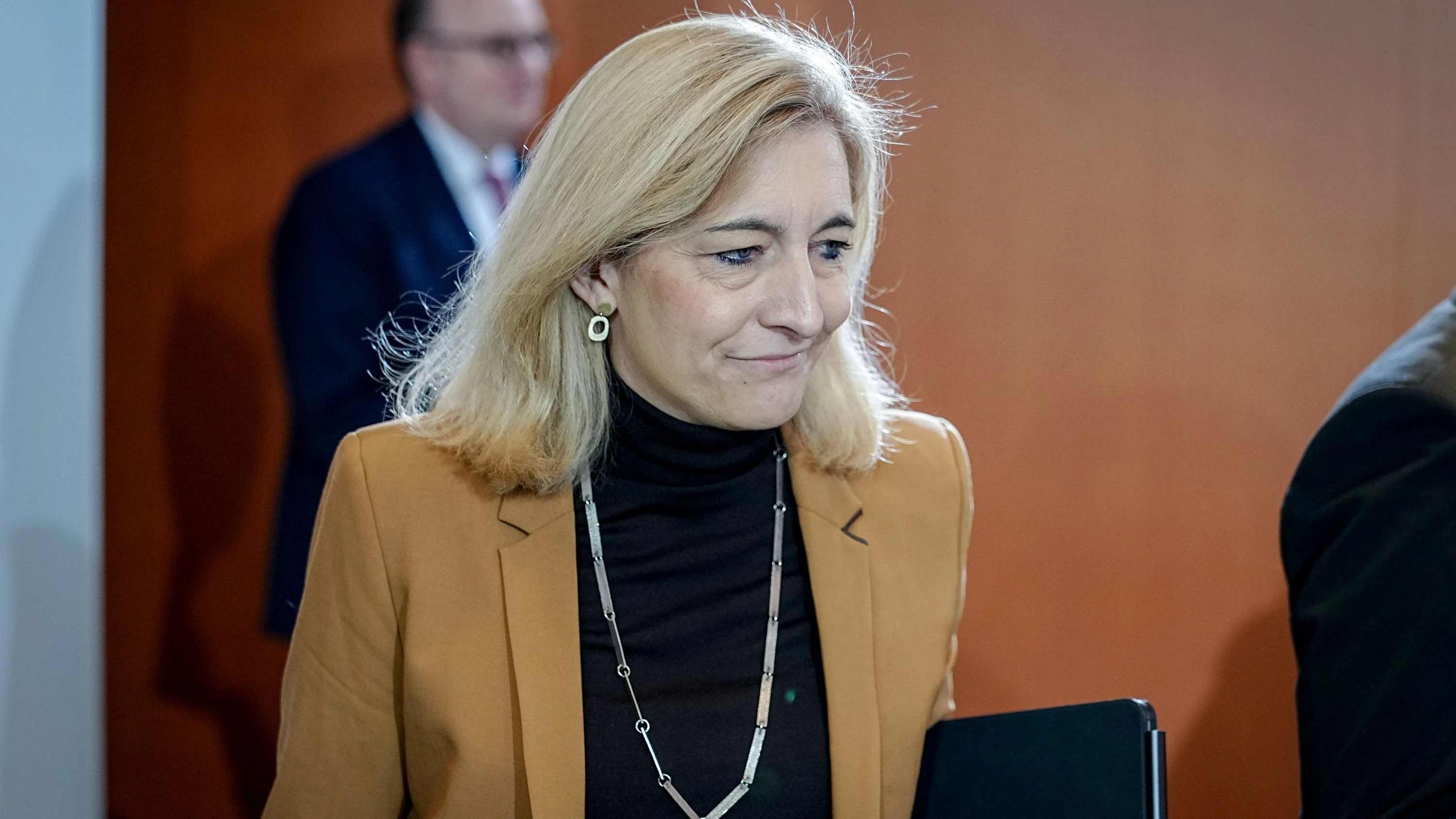 Liveblog Bundespolitik: Bund und Länder wollen Pflegereform bis Ende 2026 Liveblog Bundespolitik: Bund und Länder wollen Pflegereform bis Ende 2026