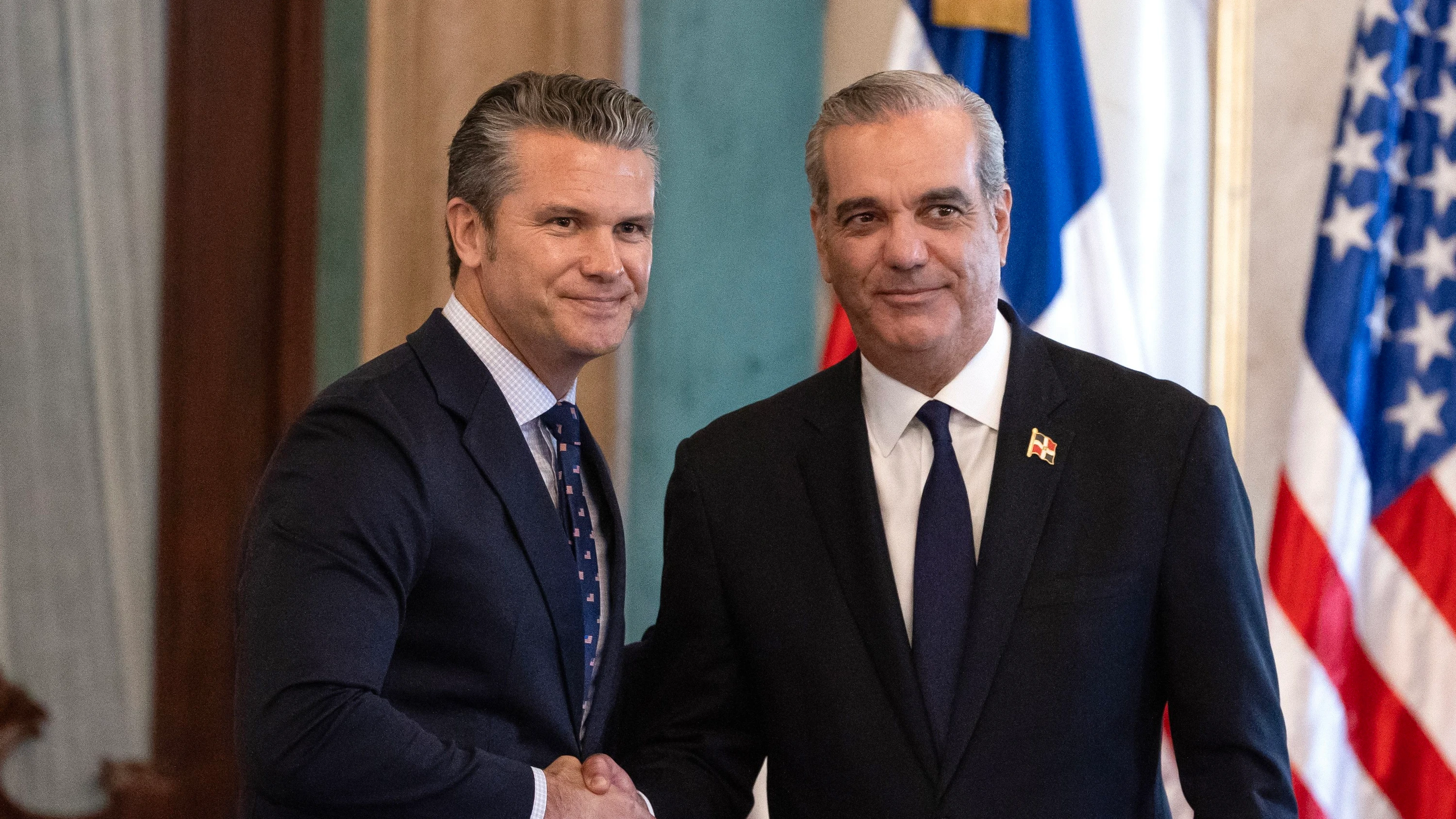 Liveblog USA unter Trump: Dominikanische Republik erlaubt US-Militär Nutzung von Stützpunkten