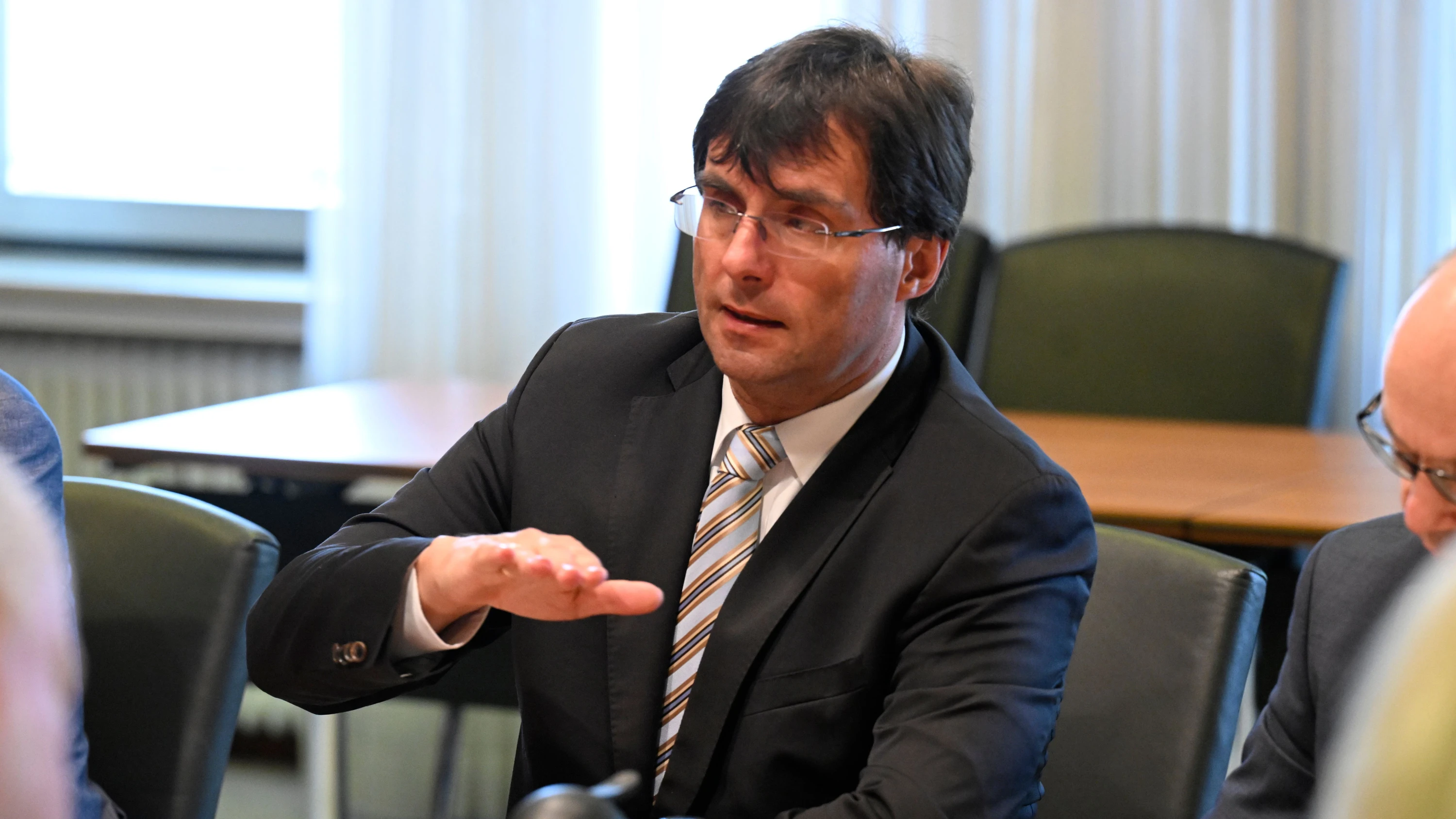 Schwarz-grüner Haushalt: Verschuldet sich NRW wieder ungebremst?