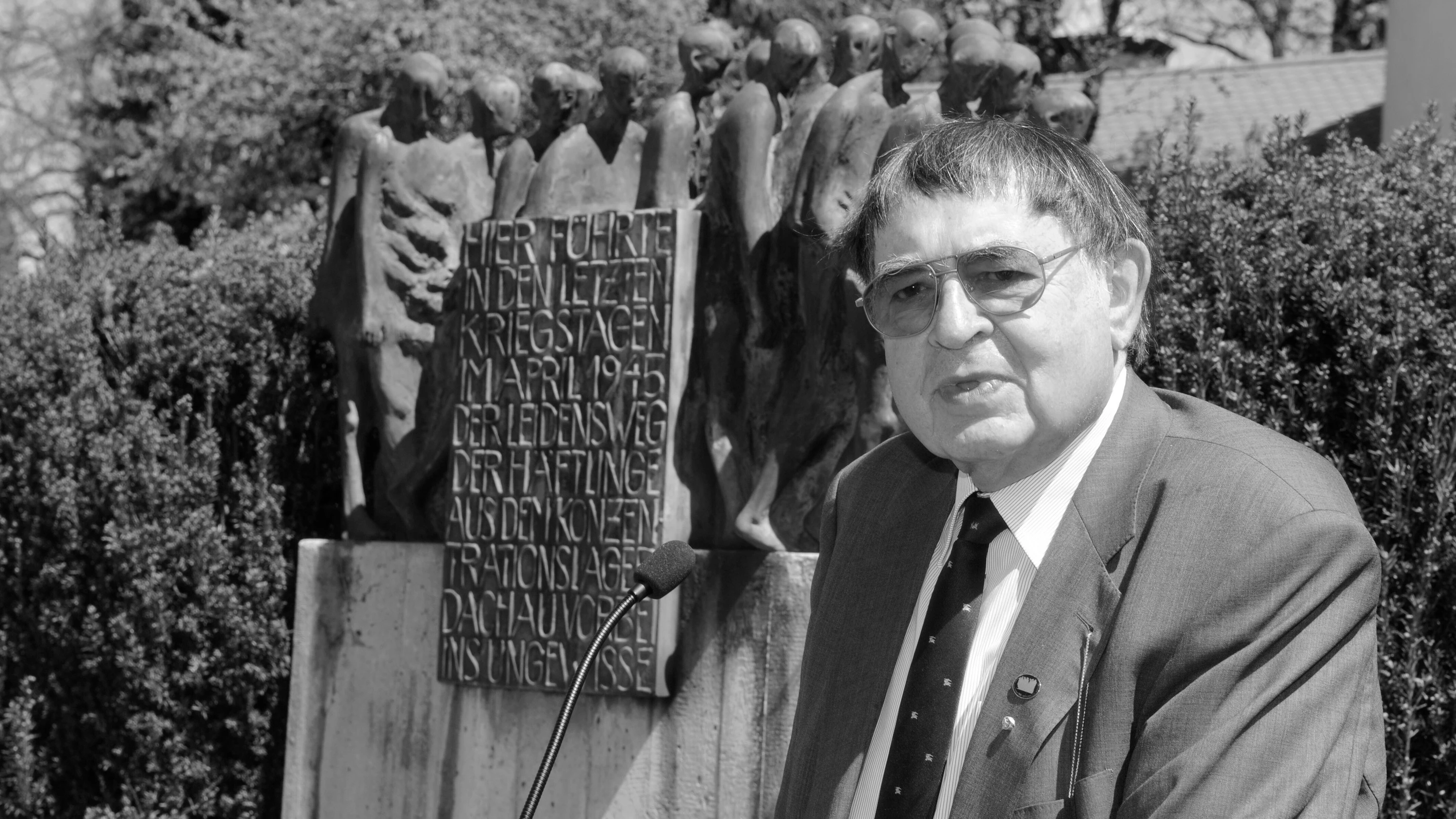 Künstler Hubertus von Pilgrim tot: Vor und hinter und in der Figur