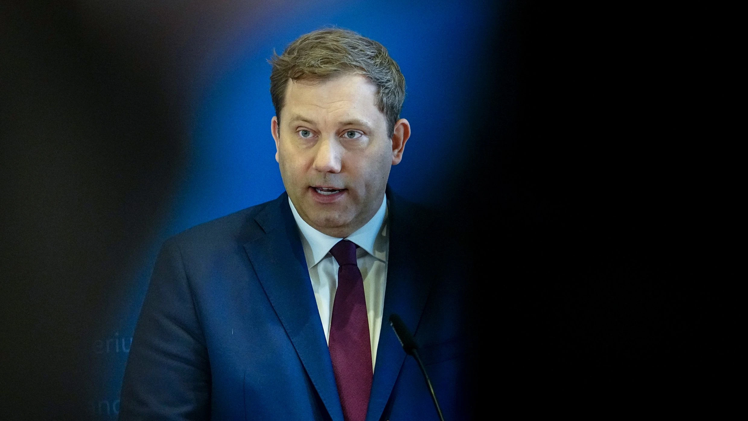 Liveblog Bundespolitik: Klingbeil will weltweites Netzwerk progressiver Kräfte