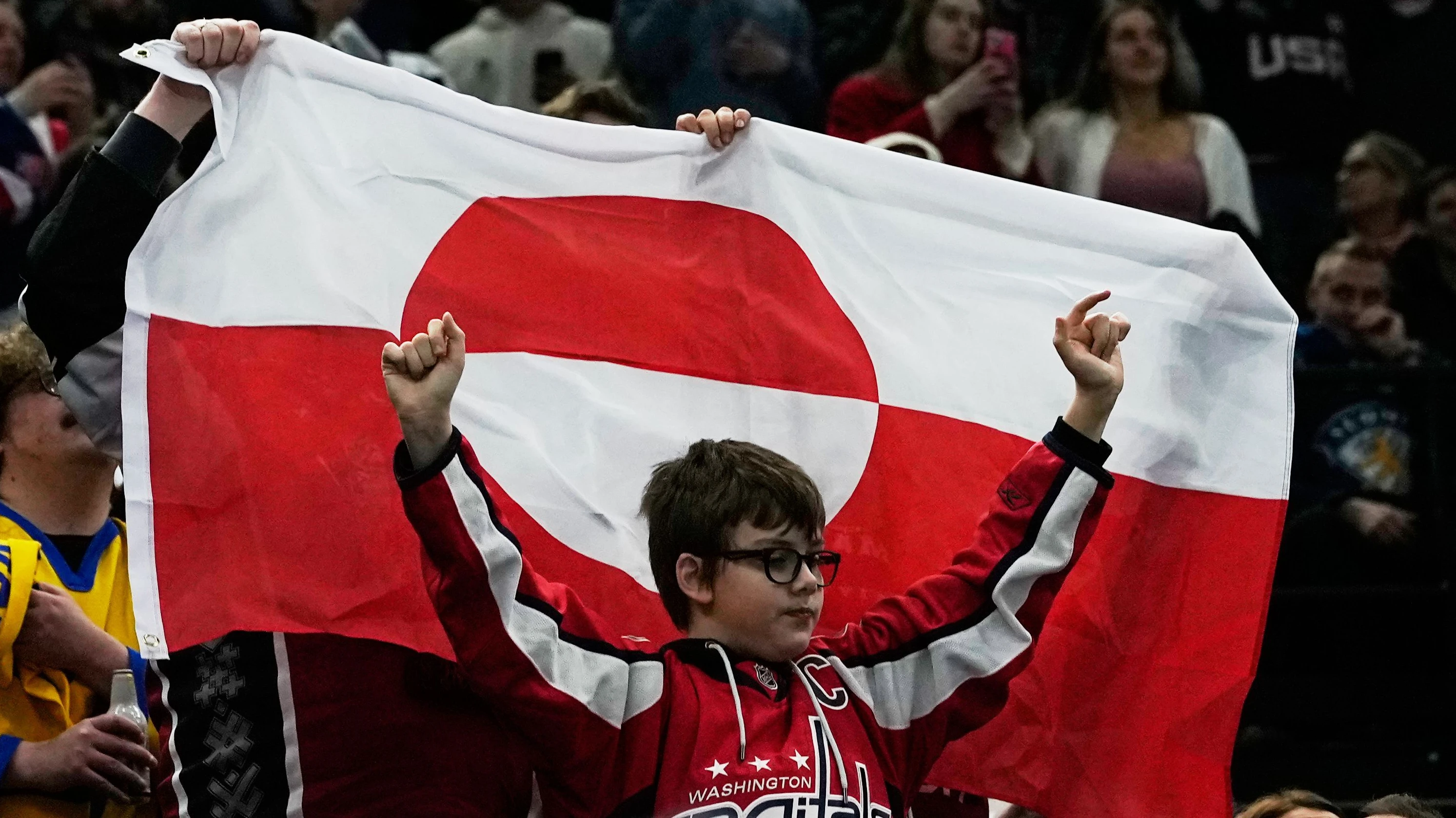 Liveblog Olympia 2026: Grönland-Fahne beim USA-Spiel im Eishockey als Protest Liveblog Olympia 2026: Grönland-Fahne beim USA-Spiel im Eishockey als Protest