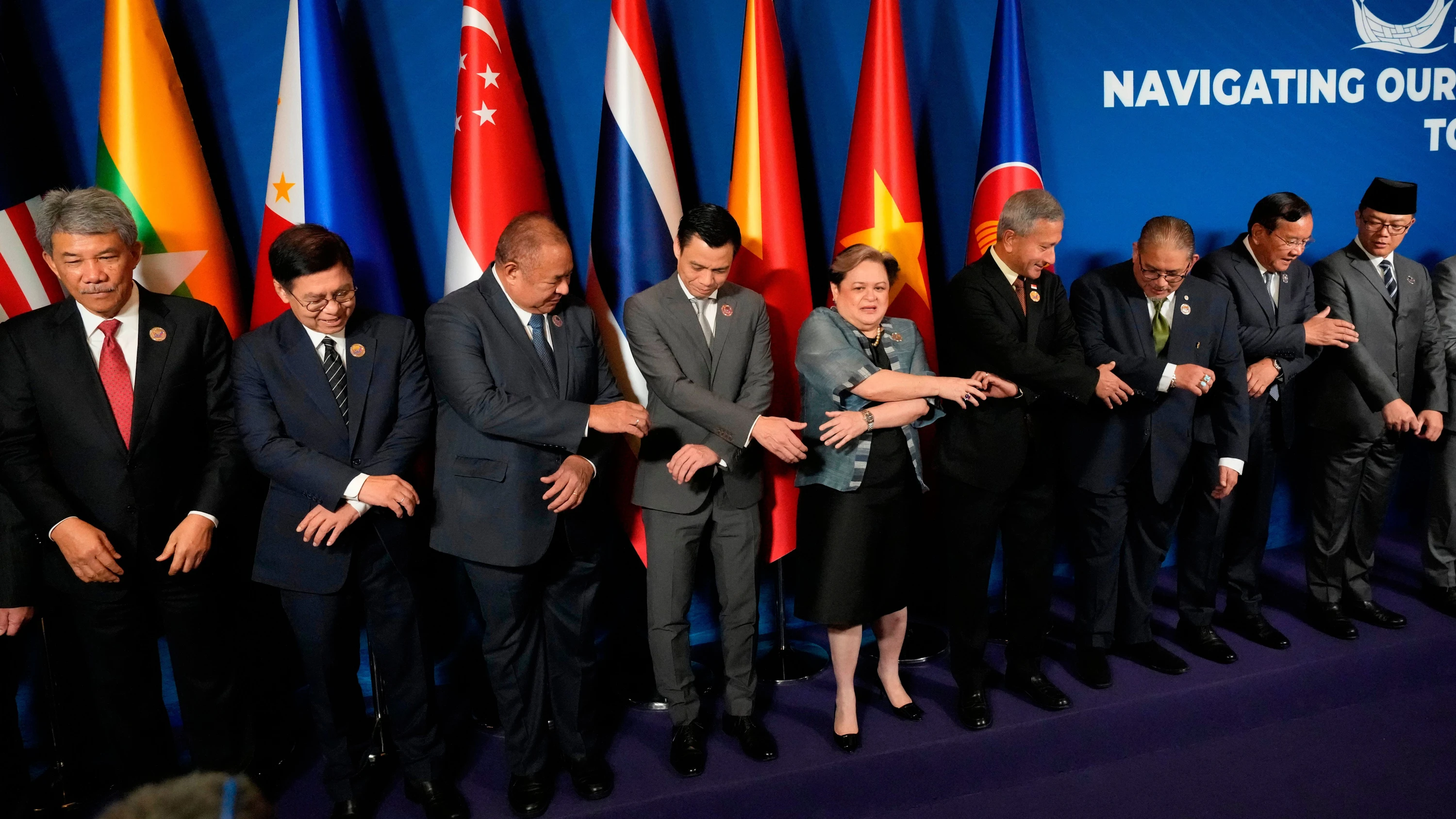 Des Autors ostasiatisches Gegenmodell zur Europäischen Gemeinschaft: Außenminister der ASEAN-Staaten bei einem Treffen auf den Philippinen - dpa