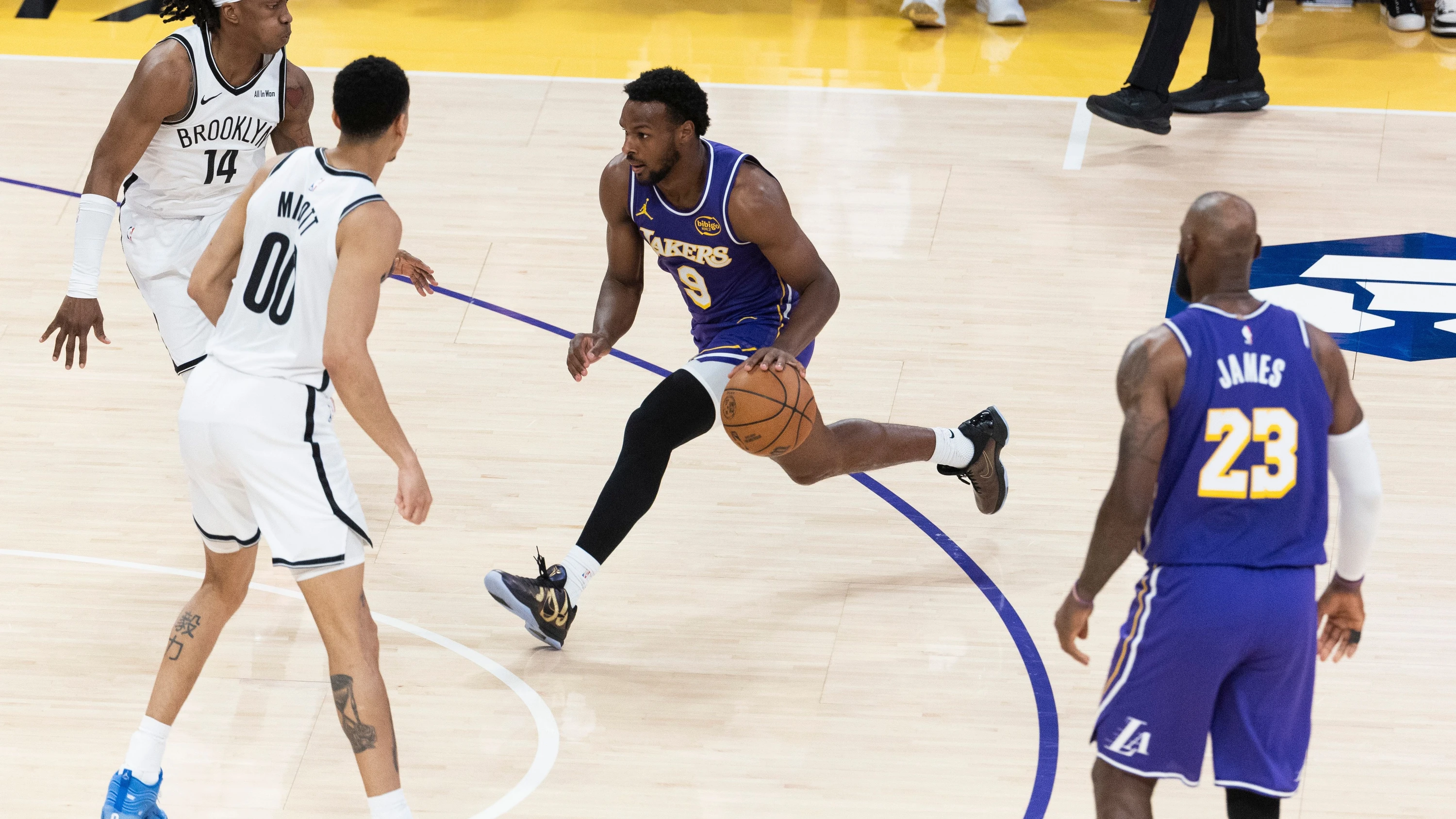 LeBron und Bronny: James mit erstem Vater-Sohn-Assist der NBA-Geschichte LeBron und Bronny: James mit erstem Vater-Sohn-Assist der NBA-Geschichte