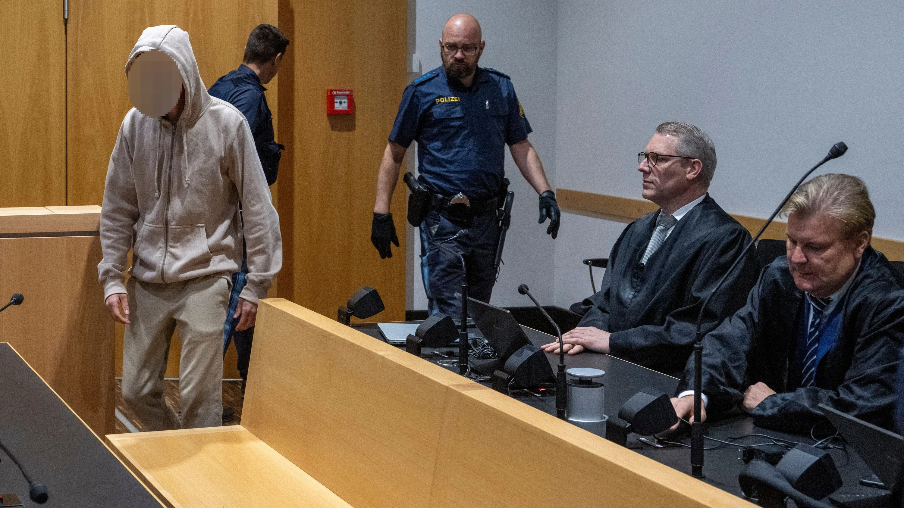 Augsburg: Nach Auftragsmord an dreifacher Mutter zu lebenslanger Haft verurteilt