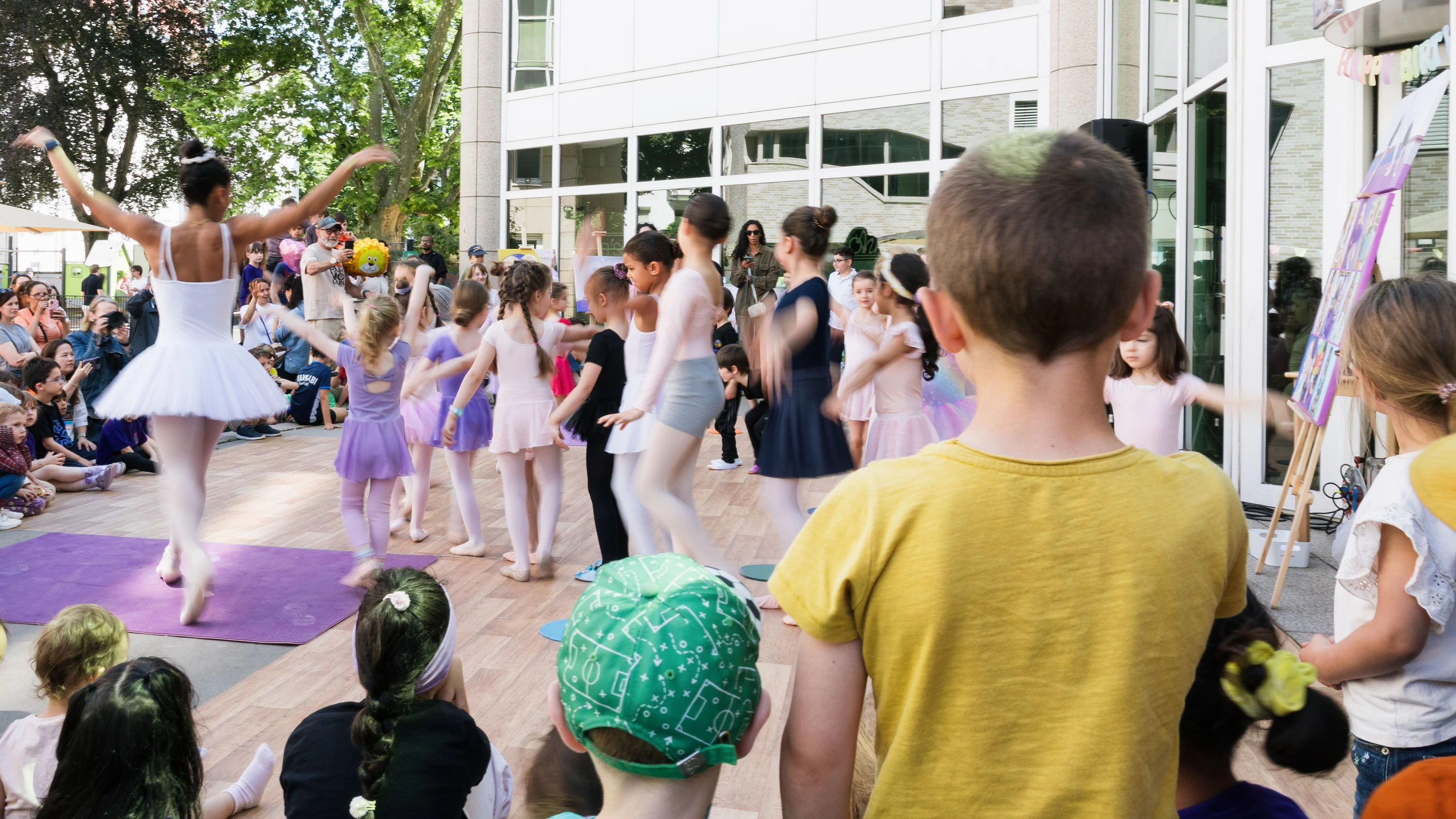 Jüdisches Familienzentrum: Babymassage, Ballett und Capoeira