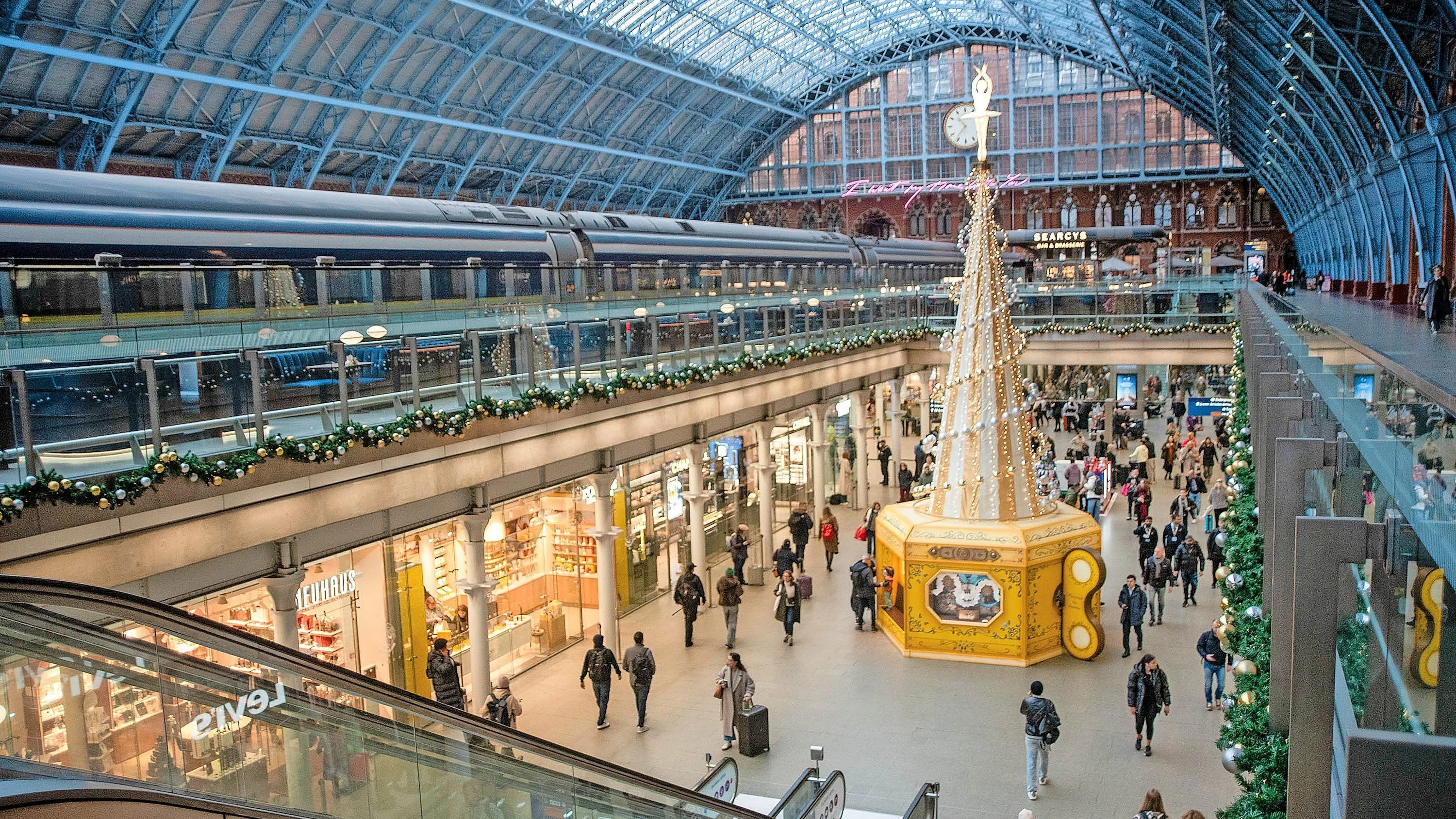 Londons Bahnhöfe: Ein Tempel fürs Tempo