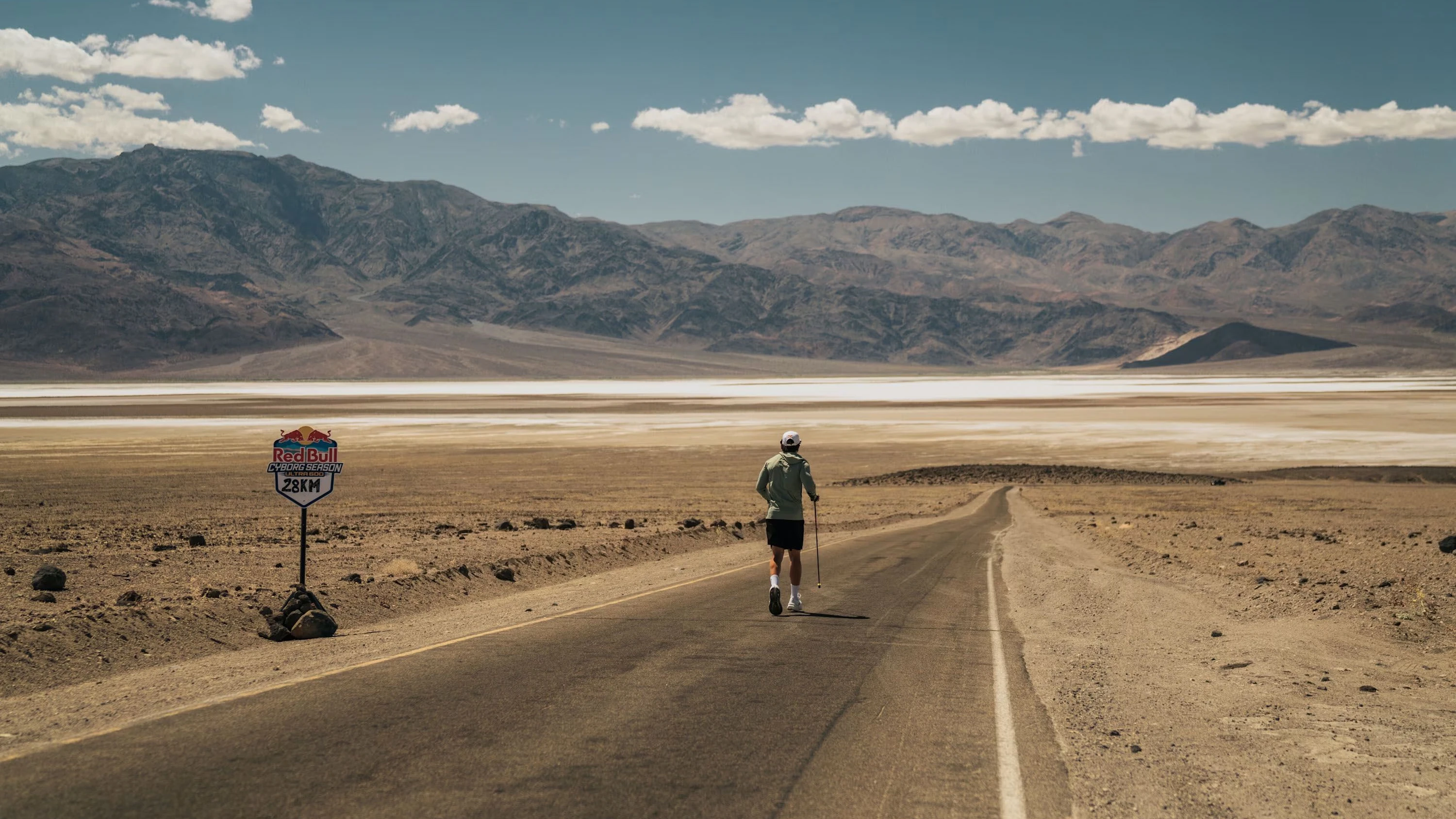 Bild: Extremlauf in den USA: 604,5 Kilometer durch die Hitze – wie hat Arda Saatçi das geschafft?