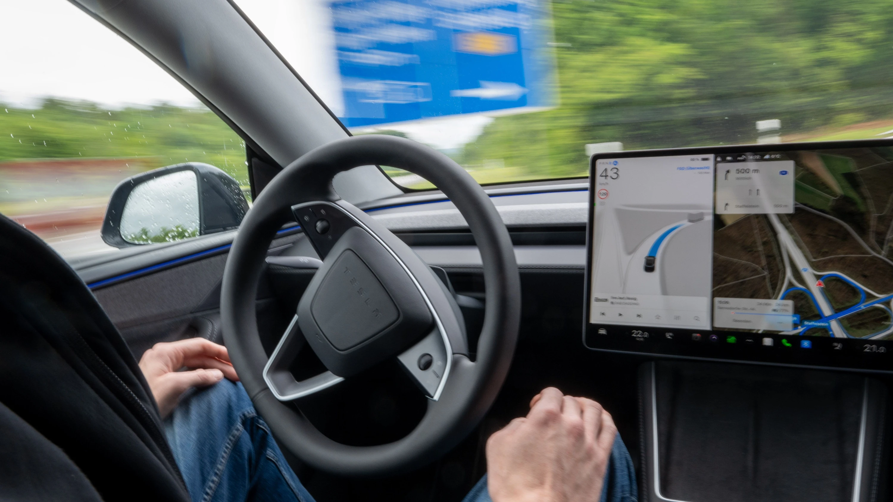 Business-Ticker: Tesla benennt nach Kritik Assistenzsystem in Europa um Business-Ticker: Tesla benennt nach Kritik Assistenzsystem in Europa um