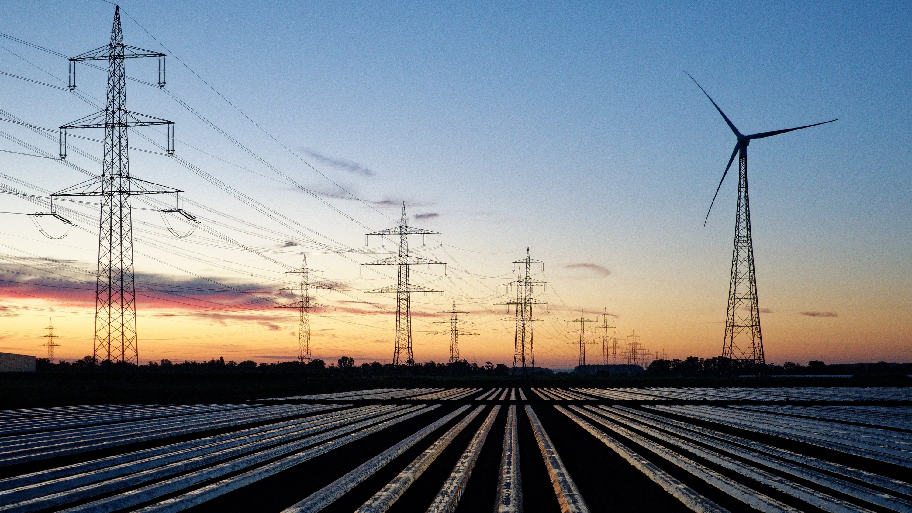 Bild: Pläne bekannt geworden: EU-Kommission will günstigere Steuern auf Strom als auf fossile Brennstoffe