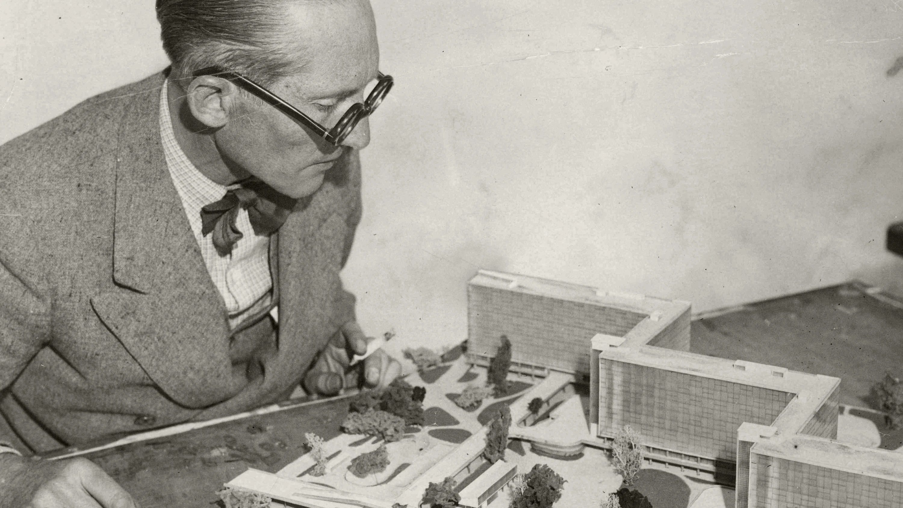 Le Corbusier in Zürich: Bauen für die Macht, Herrschen durch Beton Le Corbusier in Zürich: Bauen für die Macht, Herrschen durch Beton