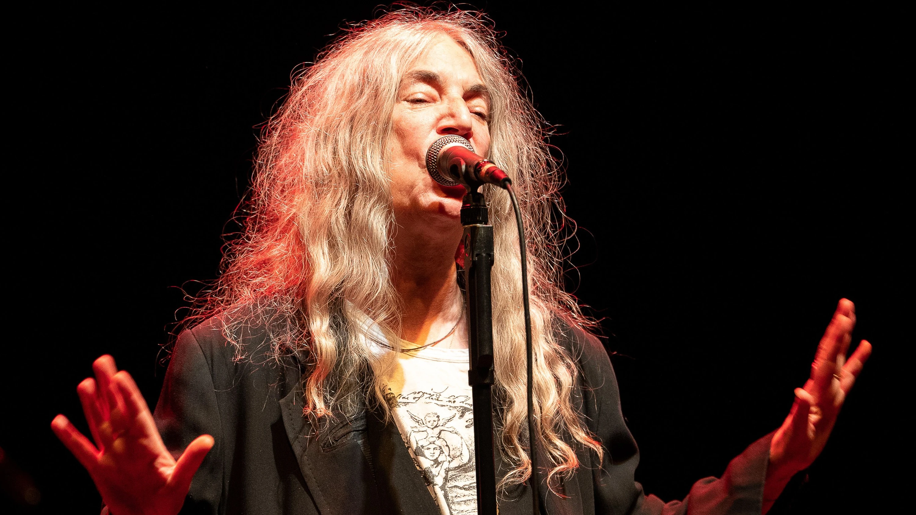 Sie trägt Liebe und Schmerz in sich – aber hat mit 79 offenbar die Kraft einer Dreißigjährigen: Patti Smith in Wien - Tom Dumont