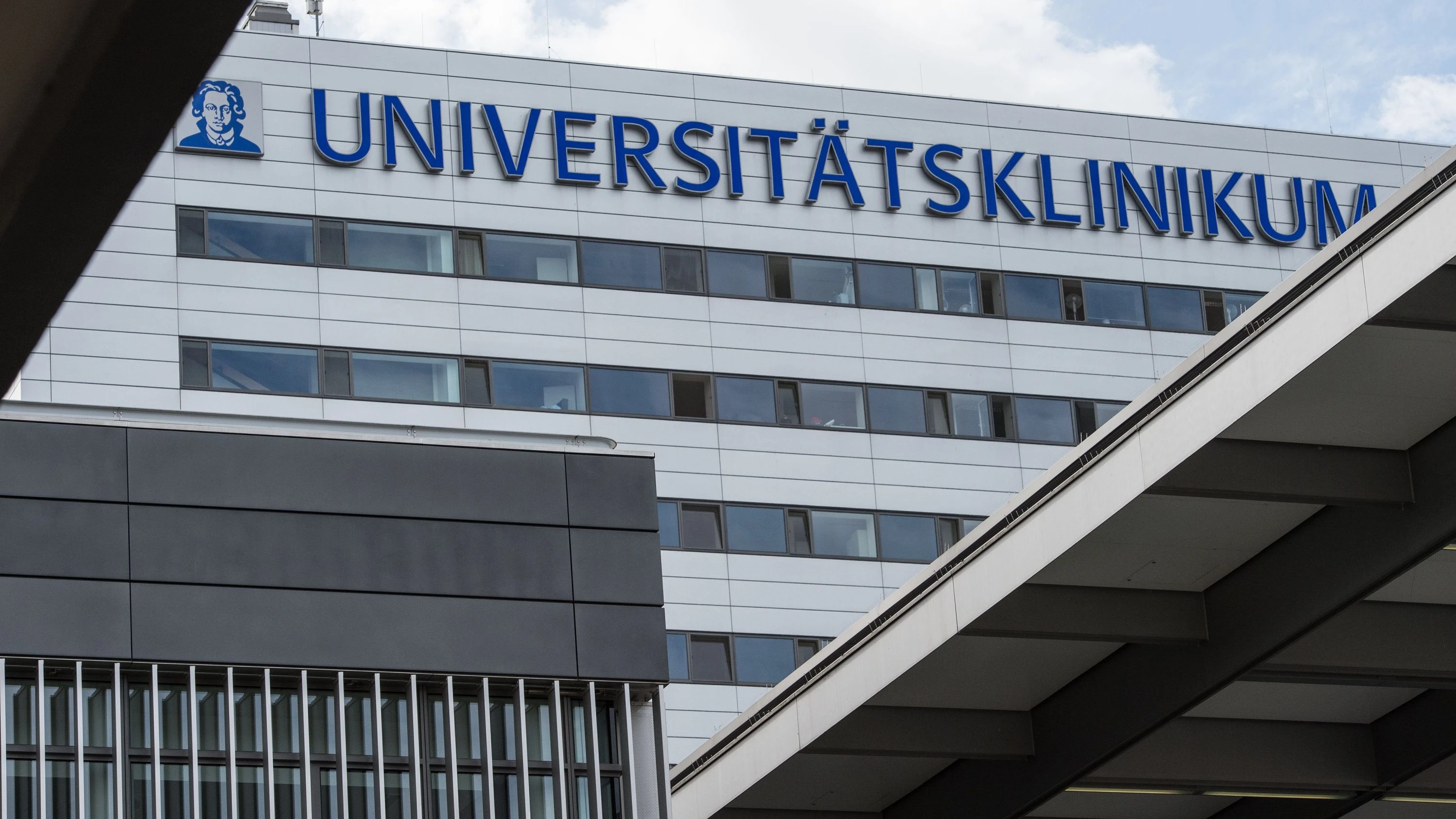 Bild: ausbruch des Hantavirus: Uniklinik Frankfurt untersucht vier Kreuzfahrt-Passagiere