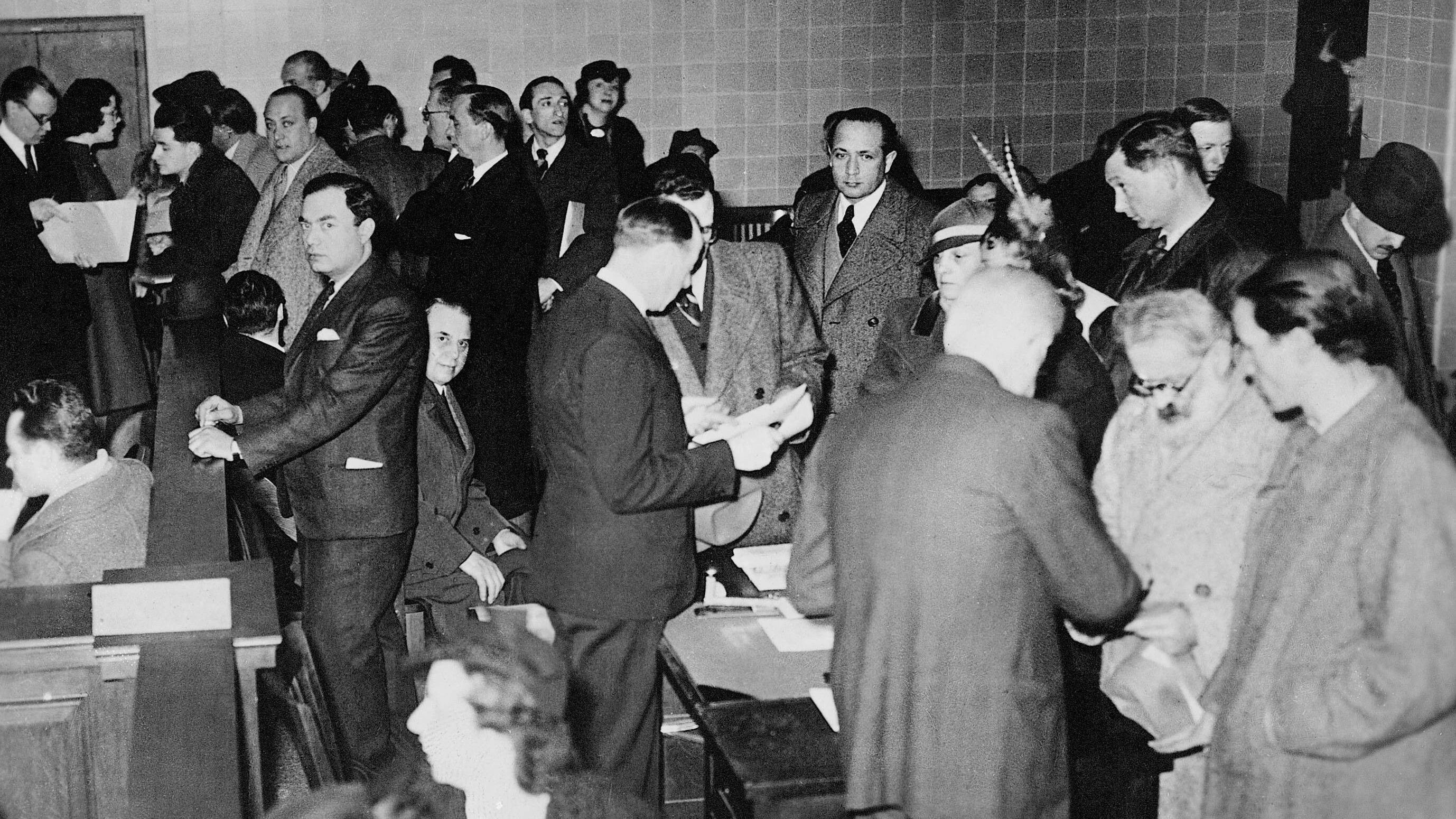 Flucht vor Hitler: Wie der Balkan für Tausende NS-Flüchtlinge zur tödlichen Falle wurde Flucht vor Hitler: Wie der Balkan für Tausende NS-Flüchtlinge zur tödlichen Falle wurde