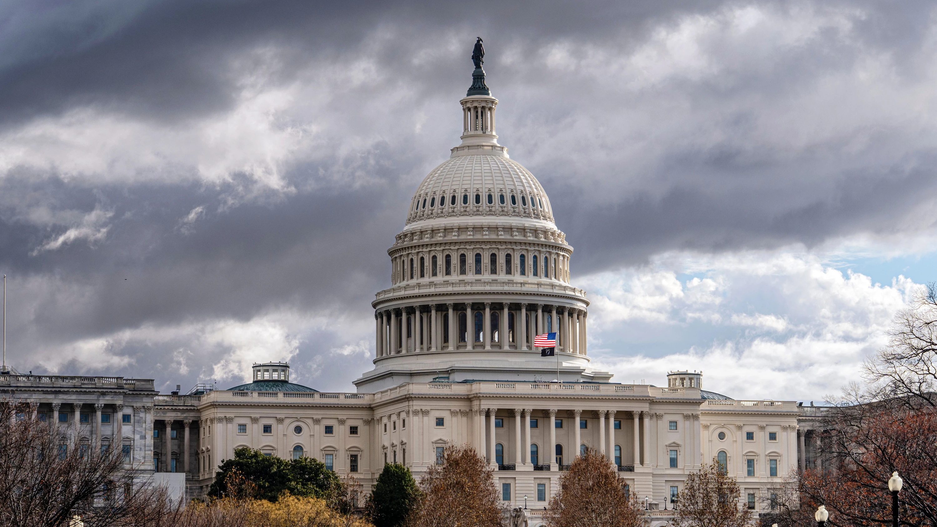 Liveblog USA unter Trump: Teil-Shutdown in den USA wohl bis mindestens Dienstag Liveblog USA unter Trump: Teil-Shutdown in den USA wohl bis mindestens Dienstag