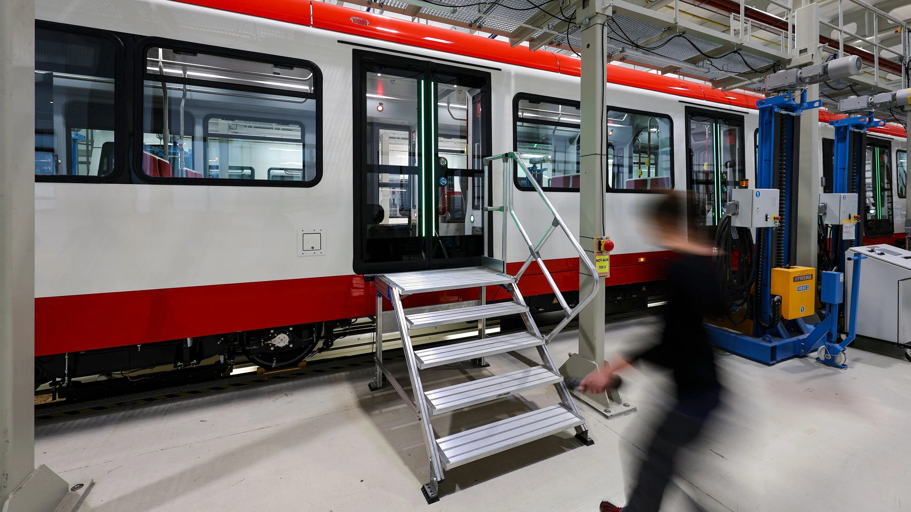 Business-Ticker: Dortmund bestellt neue Stadtbahnen absichtlich ohne Klimaanlage