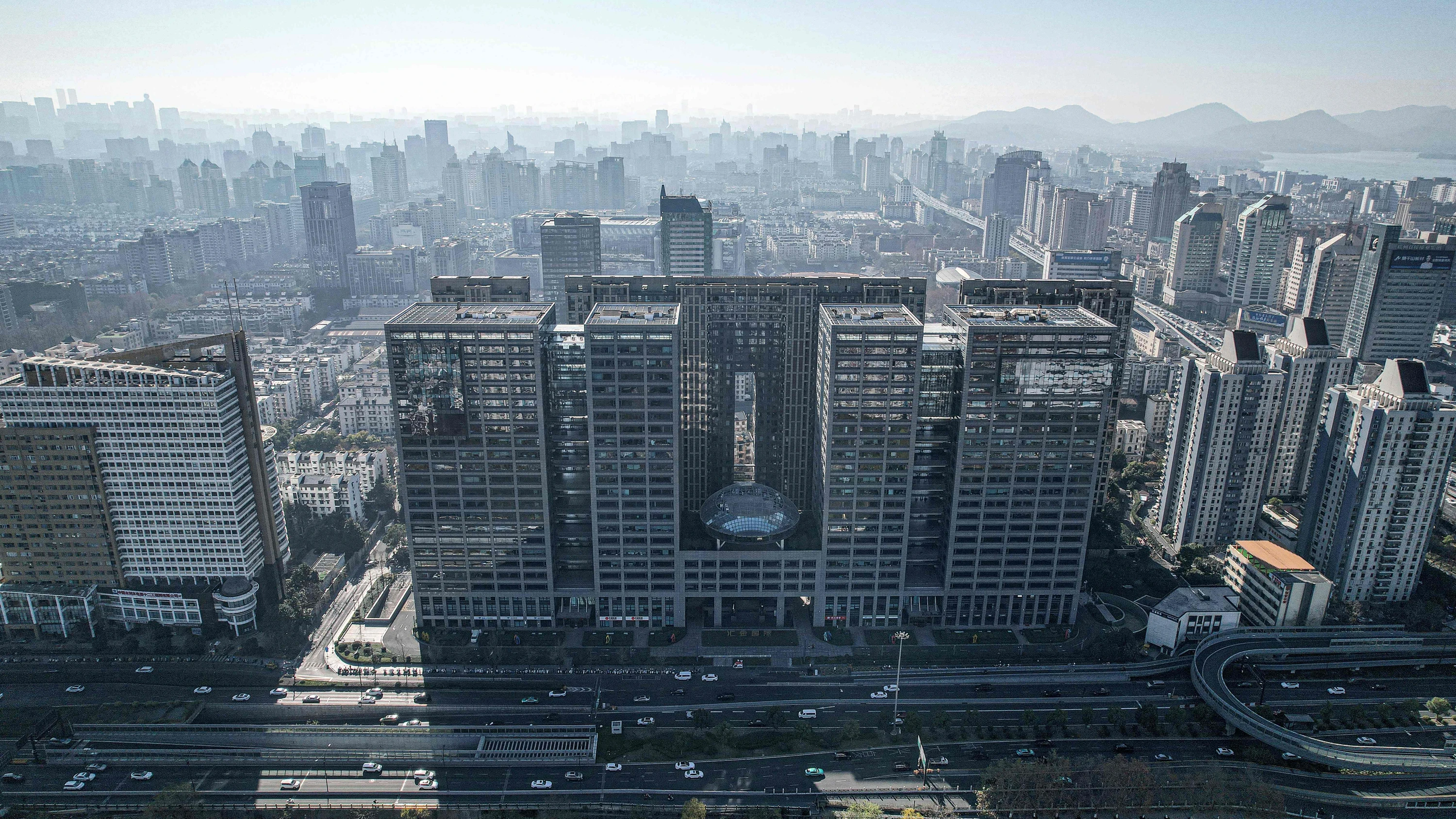 Das Prinzip Destillation: Der unsichtbare Raubzug aus Chinas KI-Laboren