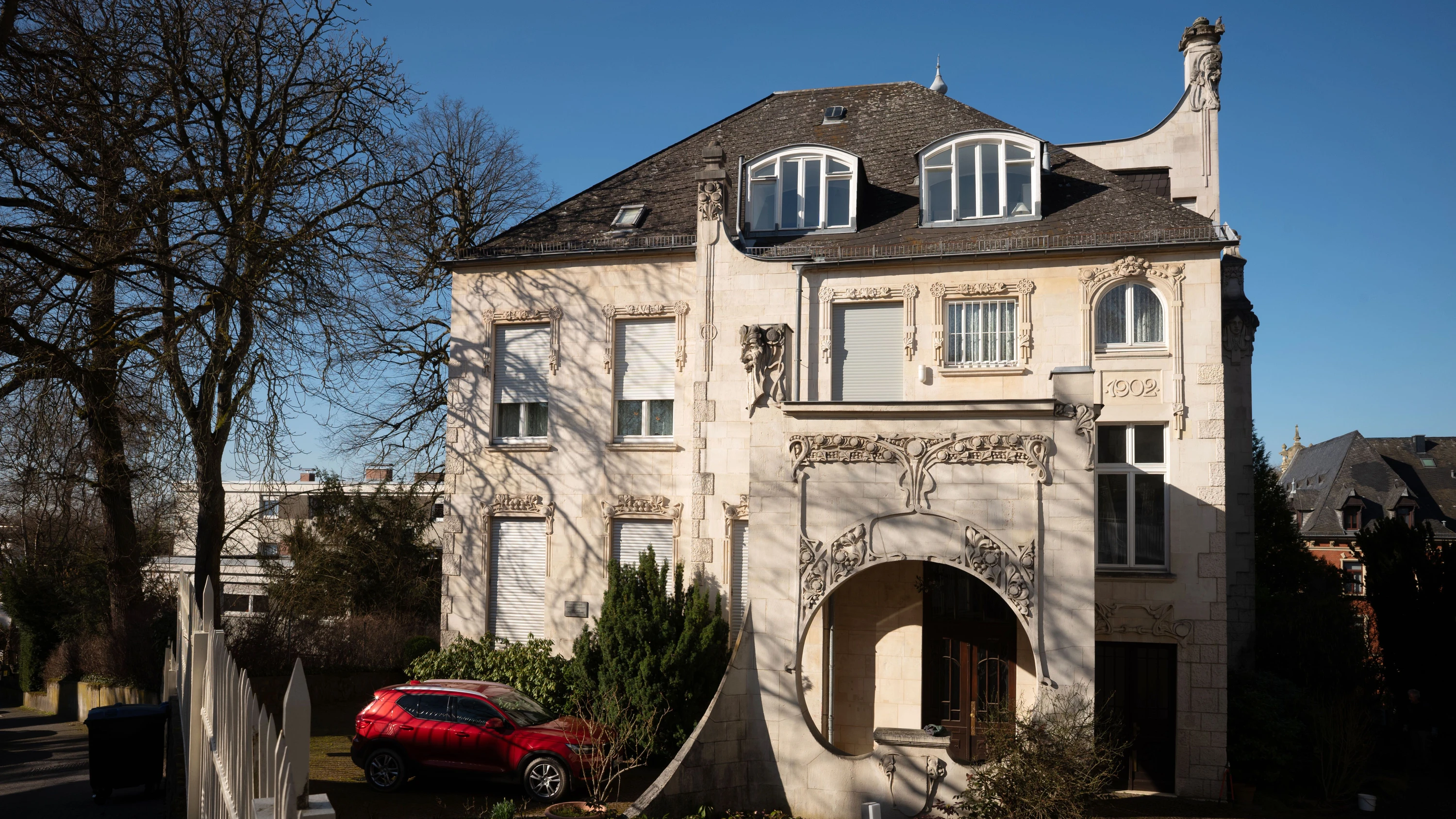 Villa Neess in Wiesbaden: Die Heimat von „Ophelia“ steht zum Verkauf Villa Neess in Wiesbaden: Die Heimat von „Ophelia“ steht zum Verkauf