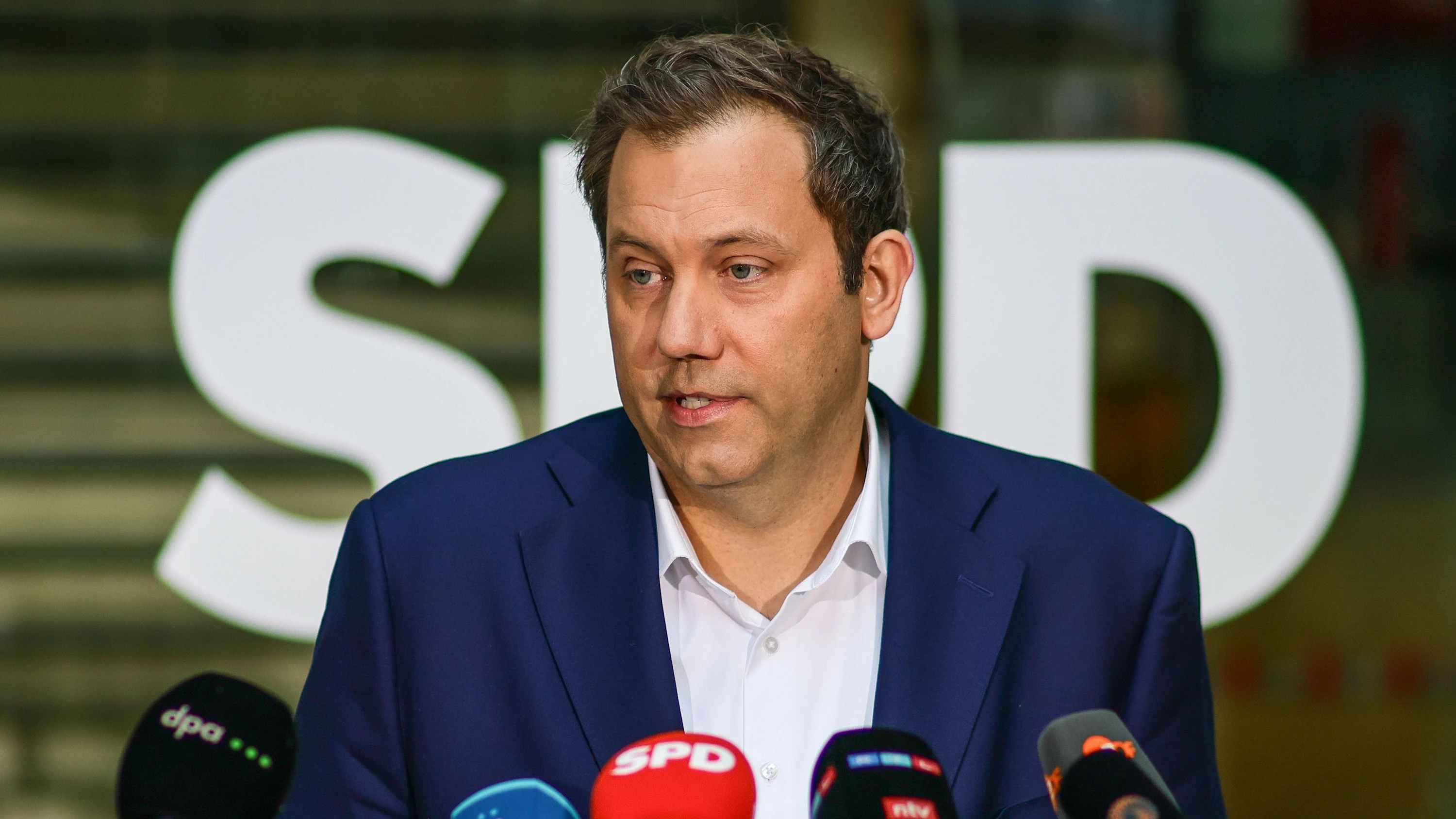 Deutschland liveblog: Klingbeil: Neuwahl der ganzen Parteispitze zum Jahreswechsel