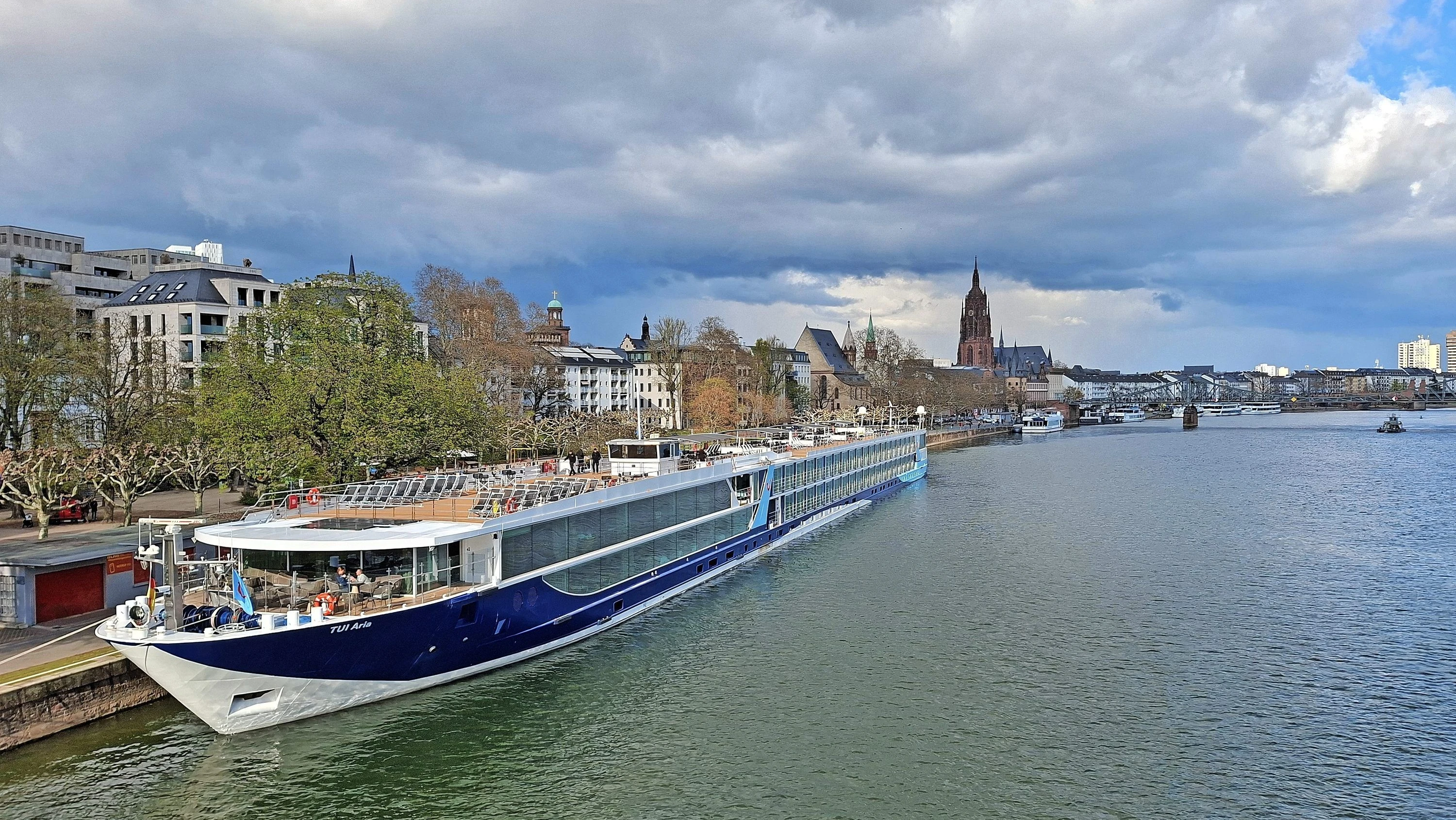 Tourismus auf dem Wasser: TUI will mit Kreuzfahrten die deutschen Flüsse erobern Tourismus auf dem Wasser: TUI will mit Kreuzfahrten die deutschen Flüsse erobern