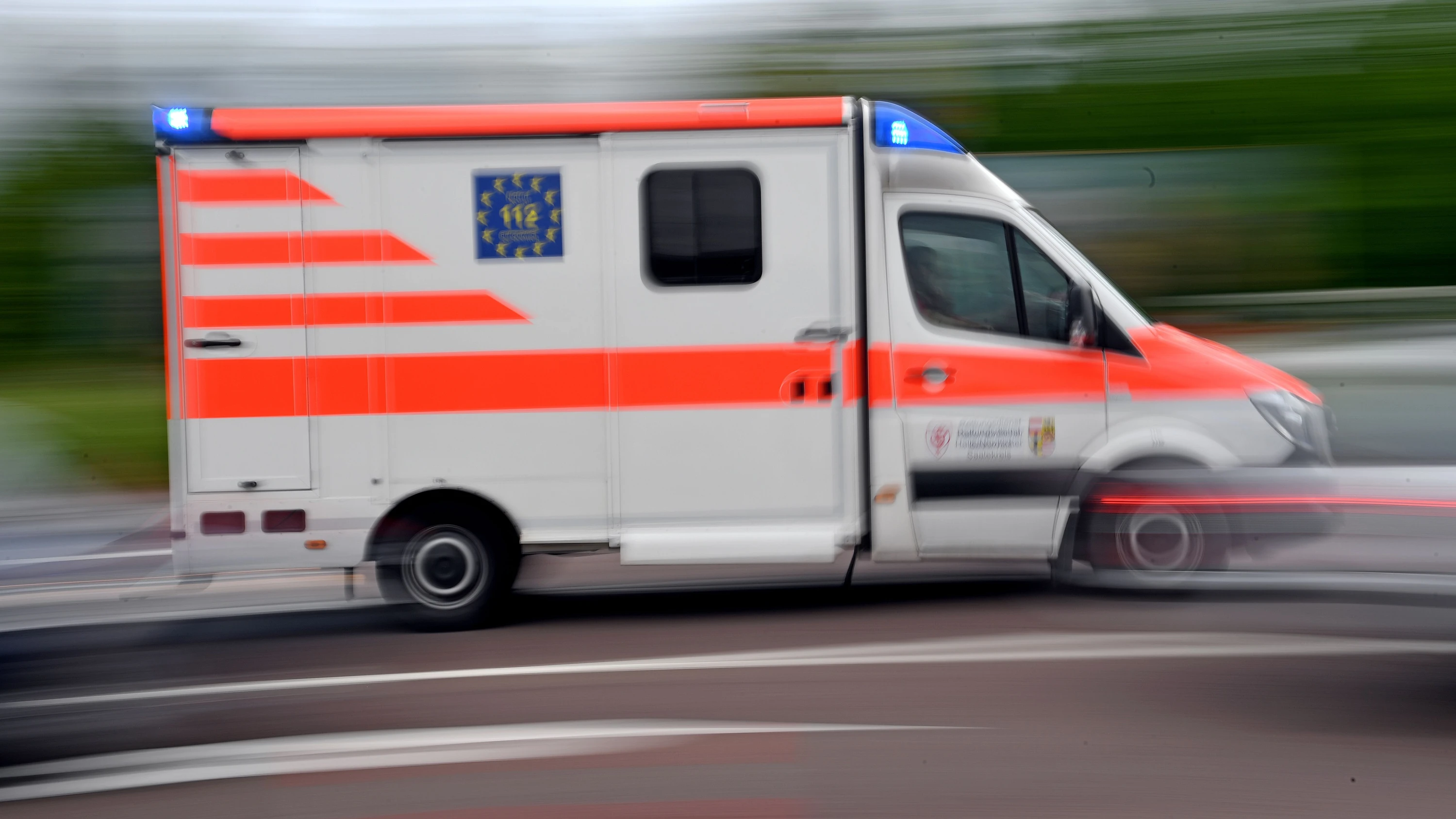 Rhein-Main-Liveblog: Auto erfasst Frau auf Gehweg